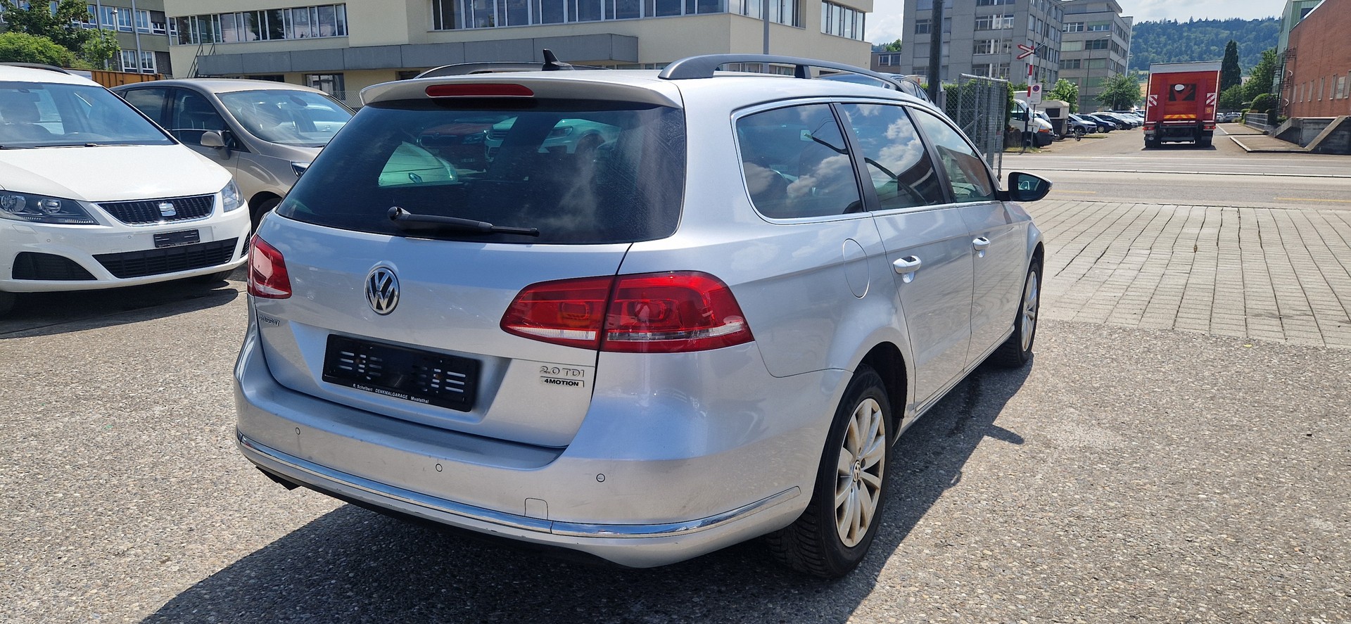 VW Passat Variant 2.0 TDI BMT Highline 4M-image-3