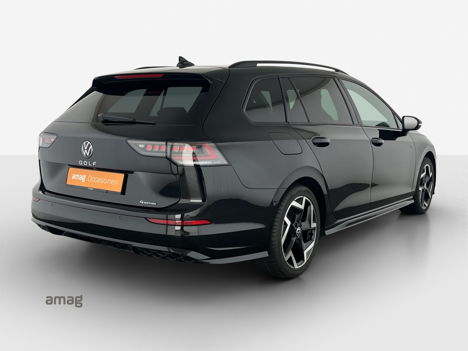 VW Golf Variant 2.0 TSI R-Line DSG 4 Motion-image-4