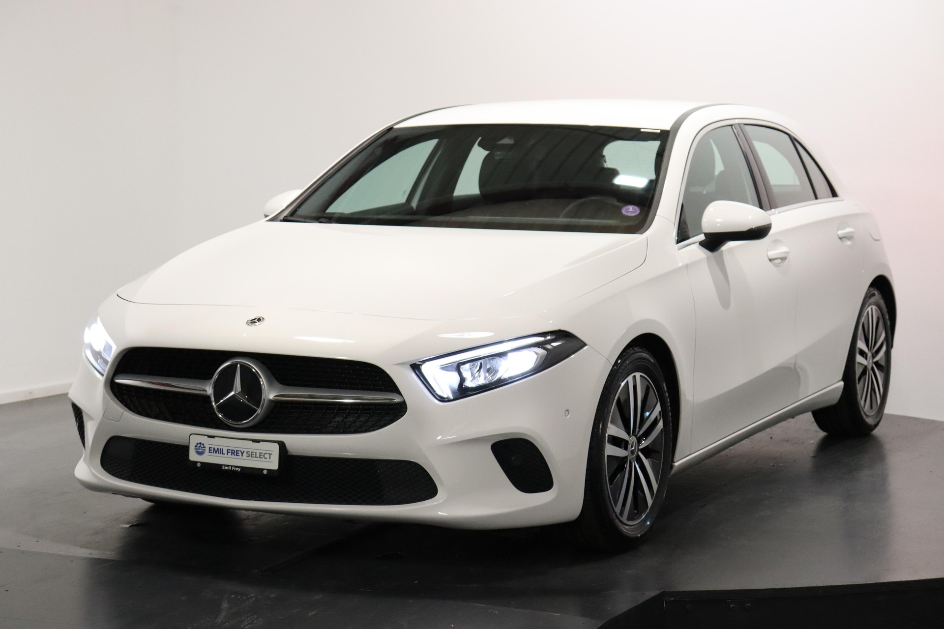 MERCEDES-BENZ A 250 Progressive-image-0