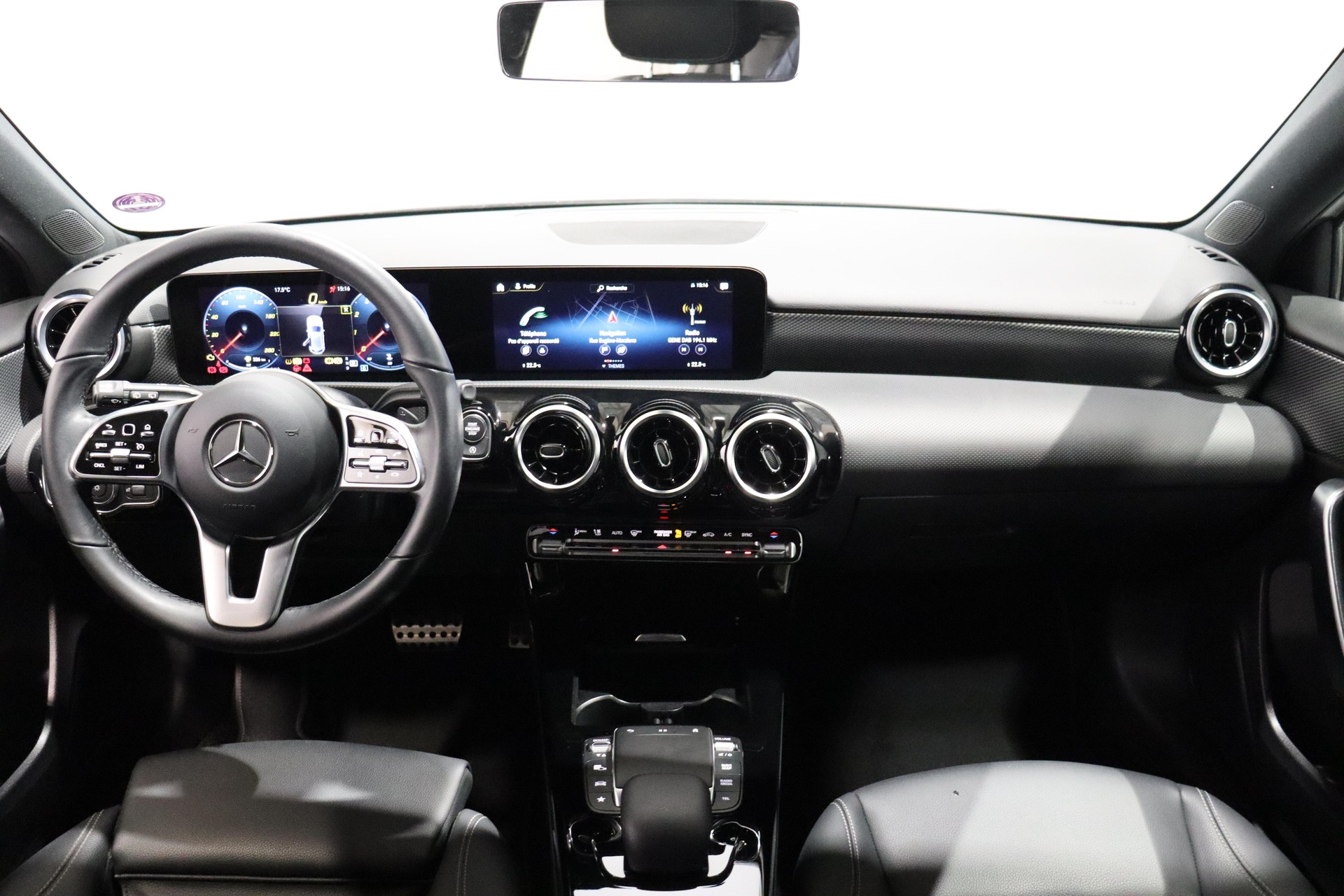 MERCEDES-BENZ A 250 Progressive-image-15