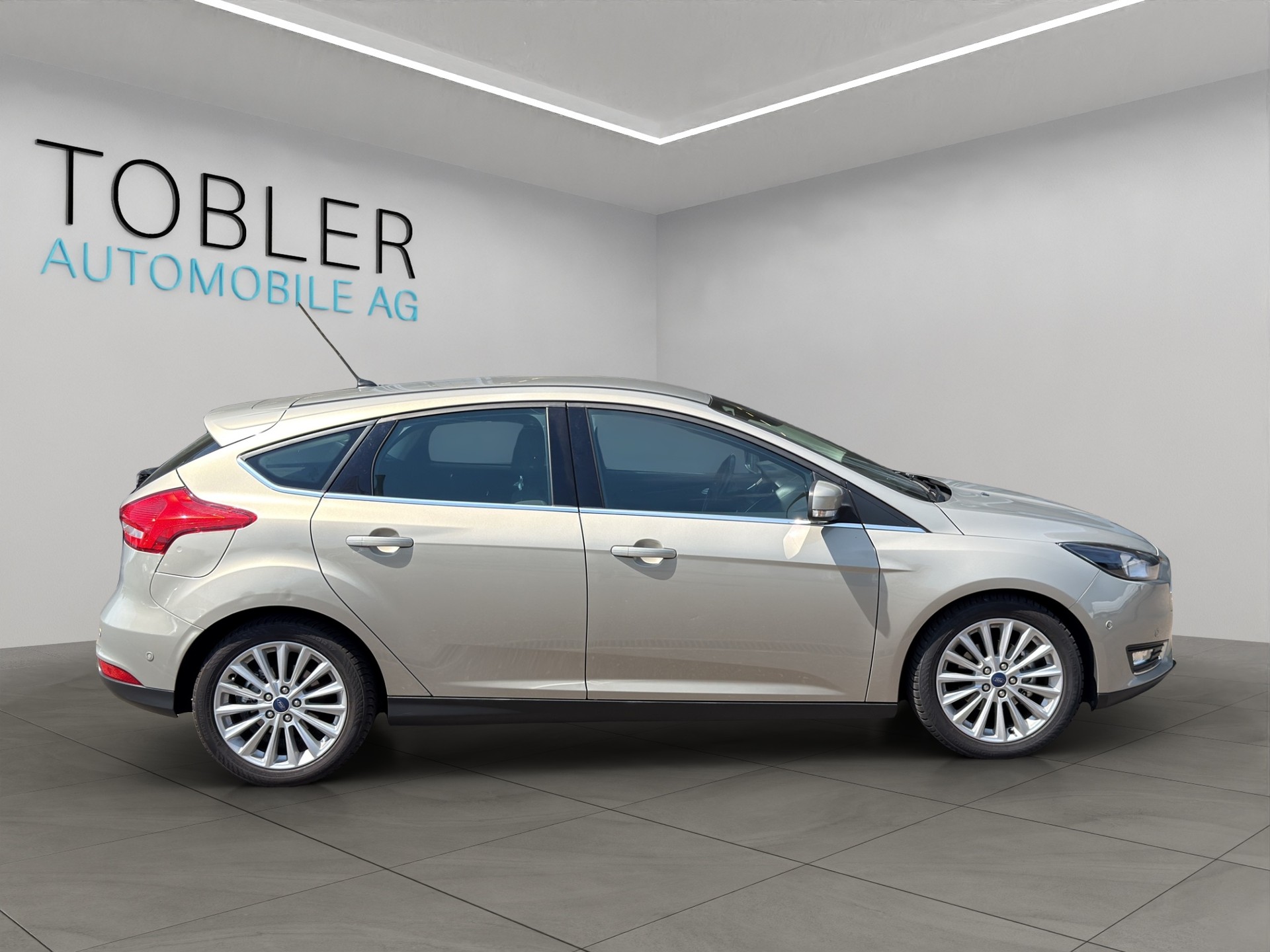 FORD Focus 1.0 SCTi Titanium-image-7