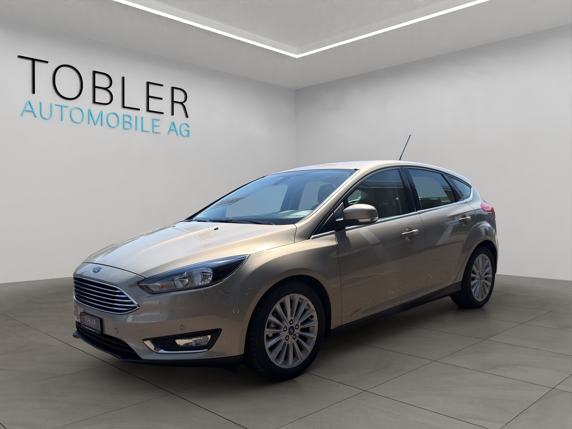 FORD Focus 1.0 SCTi Titanium-image-2