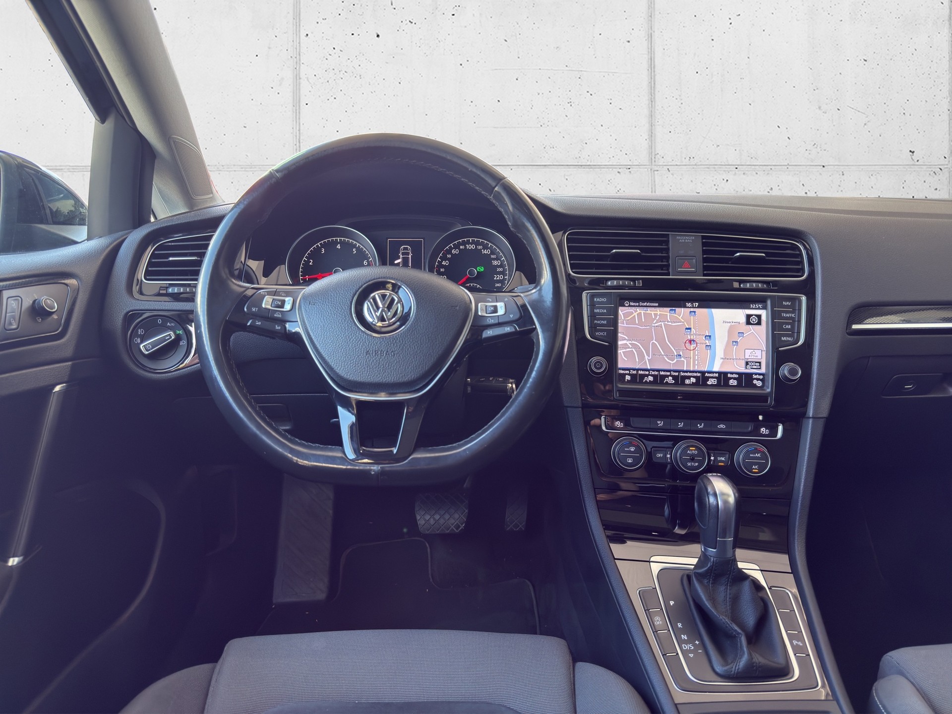 VW Golf 1.4 TSI Highline DSG-image-14