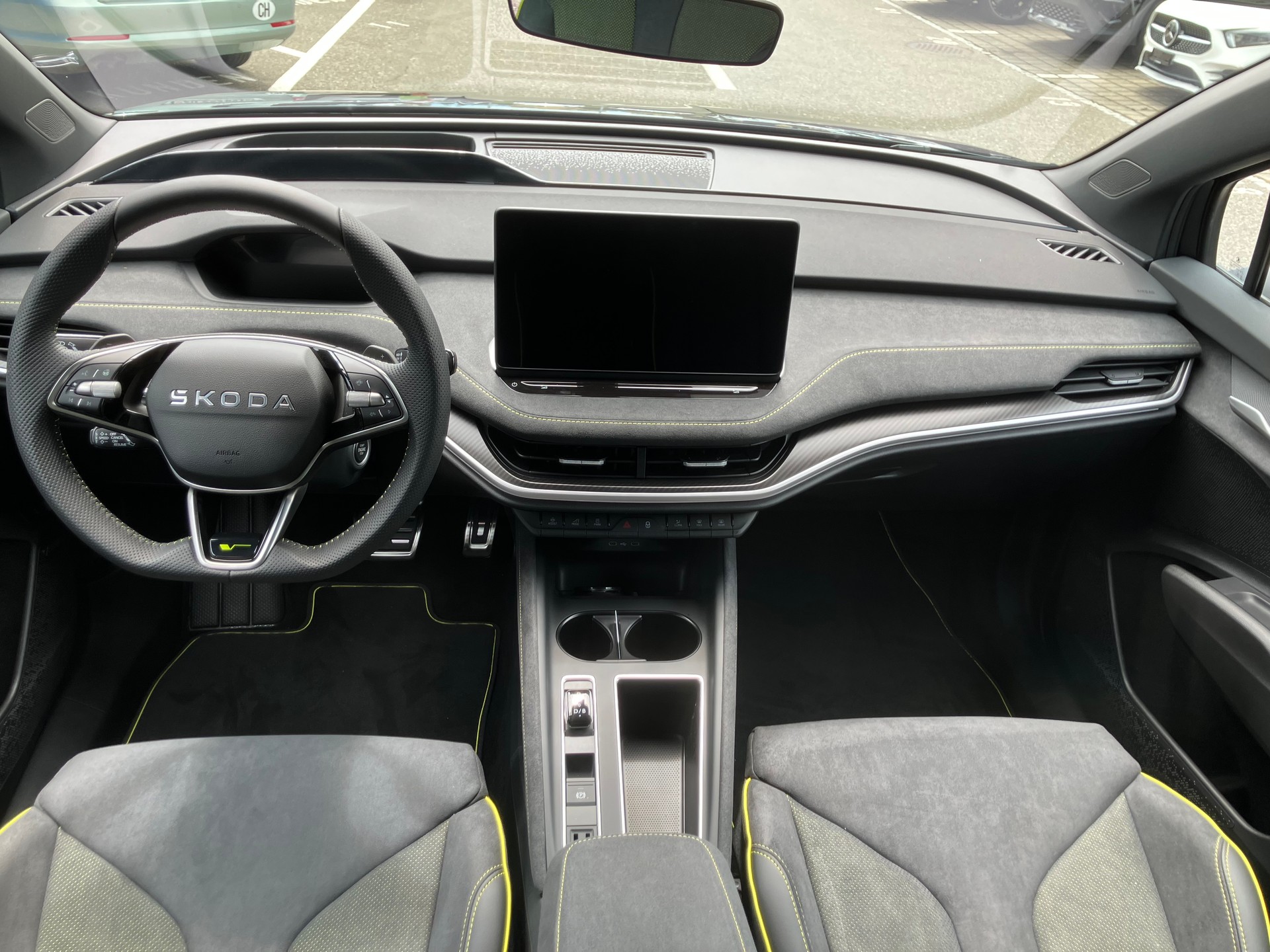 SKODA Enyaq 4x4 RS-image-9