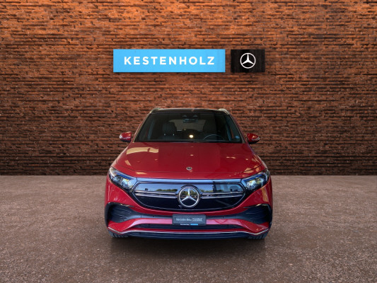 MERCEDES-BENZ EQA 300 AMG Line 4Matic-image-4