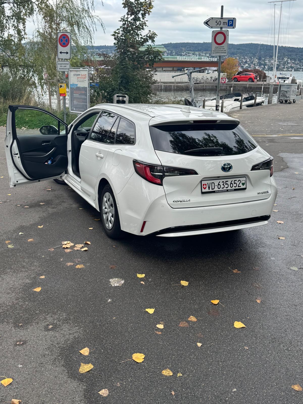 TOYOTA 1.8 HSD Comfort-image-2