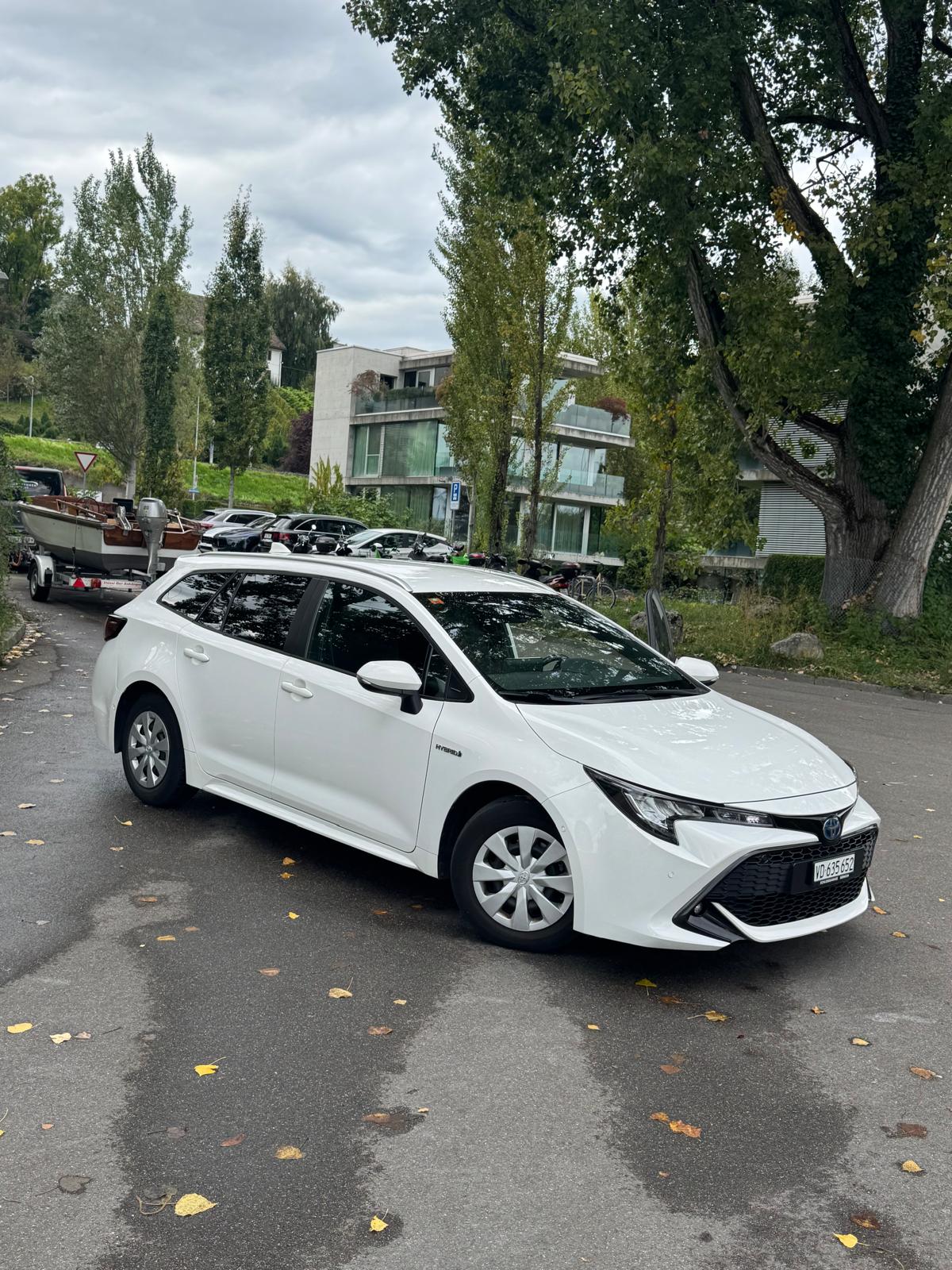 TOYOTA 1.8 HSD Comfort-image-1