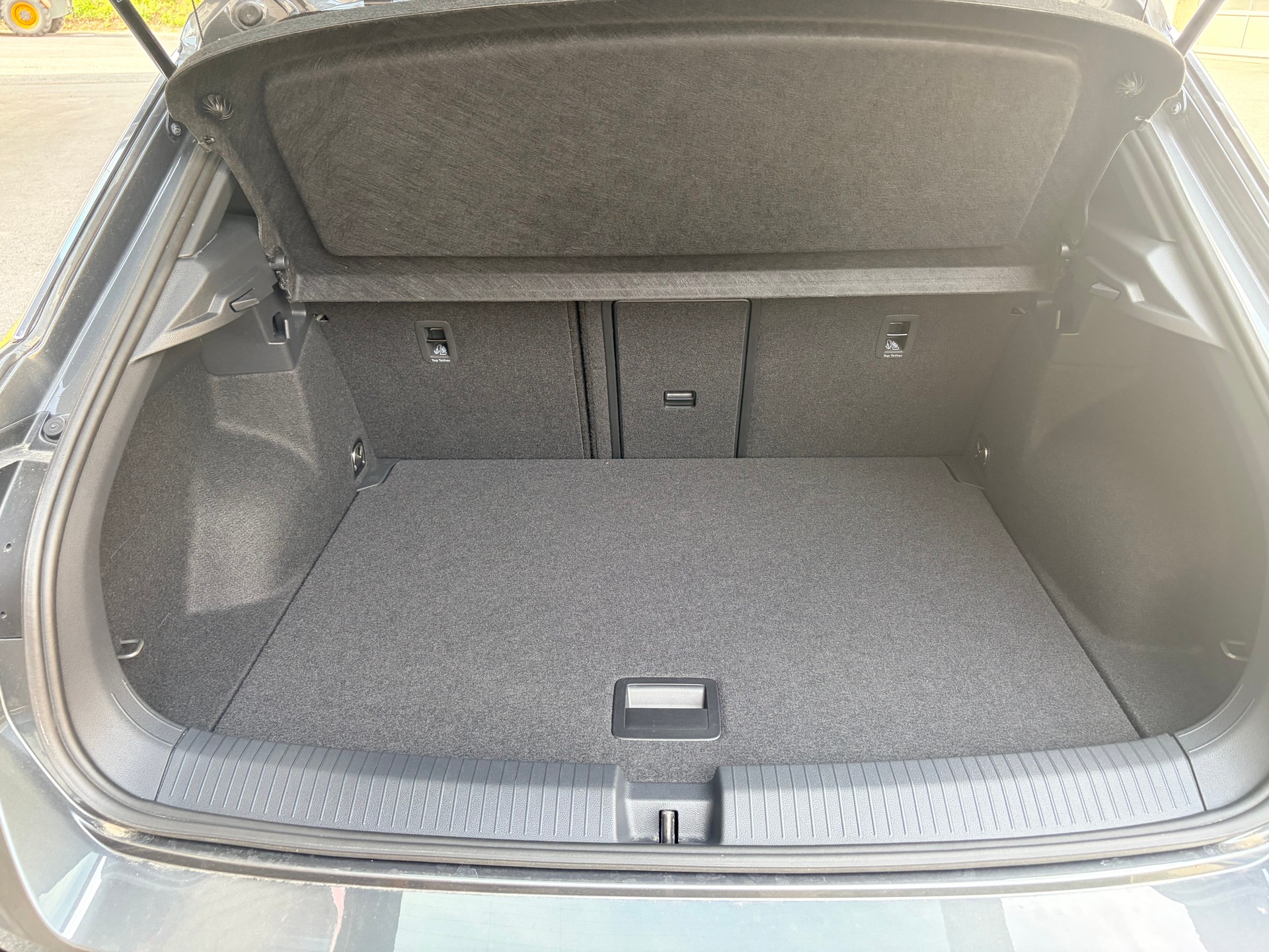 VW T-Roc 2.0 TSI R-Line DSG 4motion-image-11