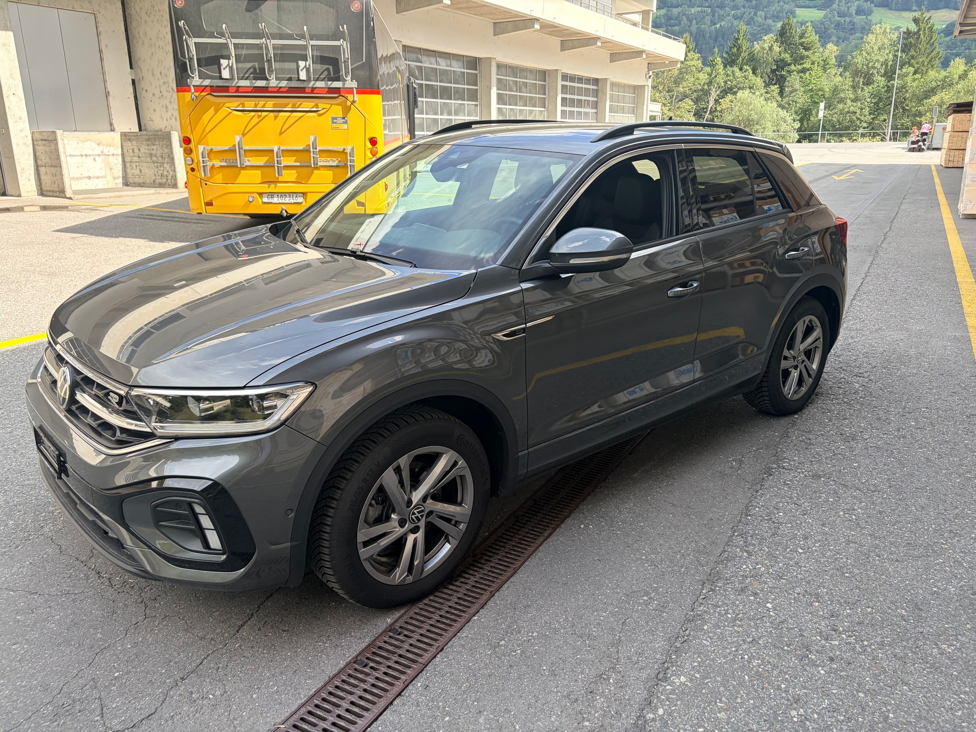 VW T-Roc 2.0 TSI R-Line DSG 4motion-image-0