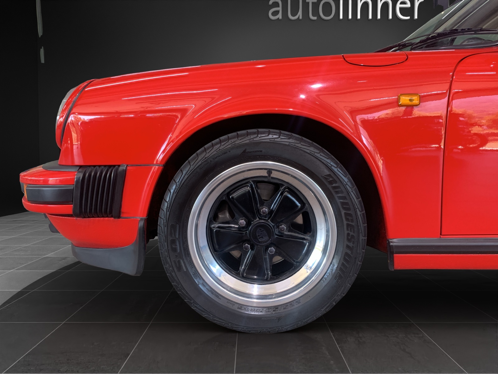 PORSCHE 911 Carrera-image-13