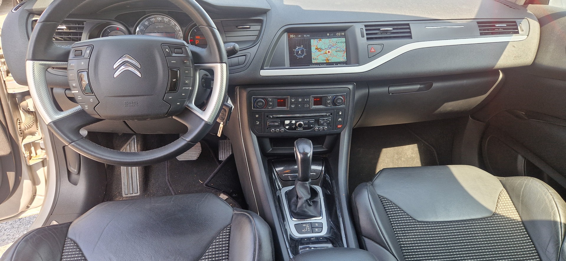 CITROEN C5 Tourer 3.0 HDi V6 Exclusive Automatic-image-7