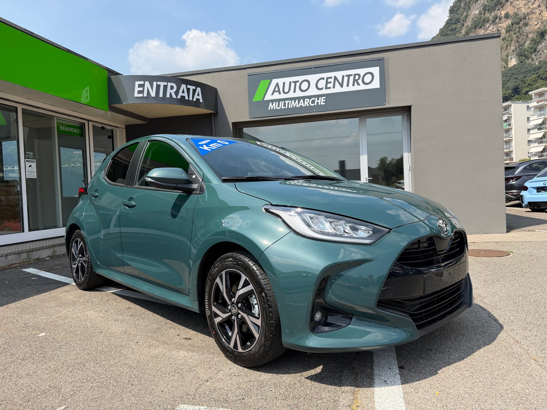 TOYOTA Yaris 1.5 Trend e-CVT-image-1