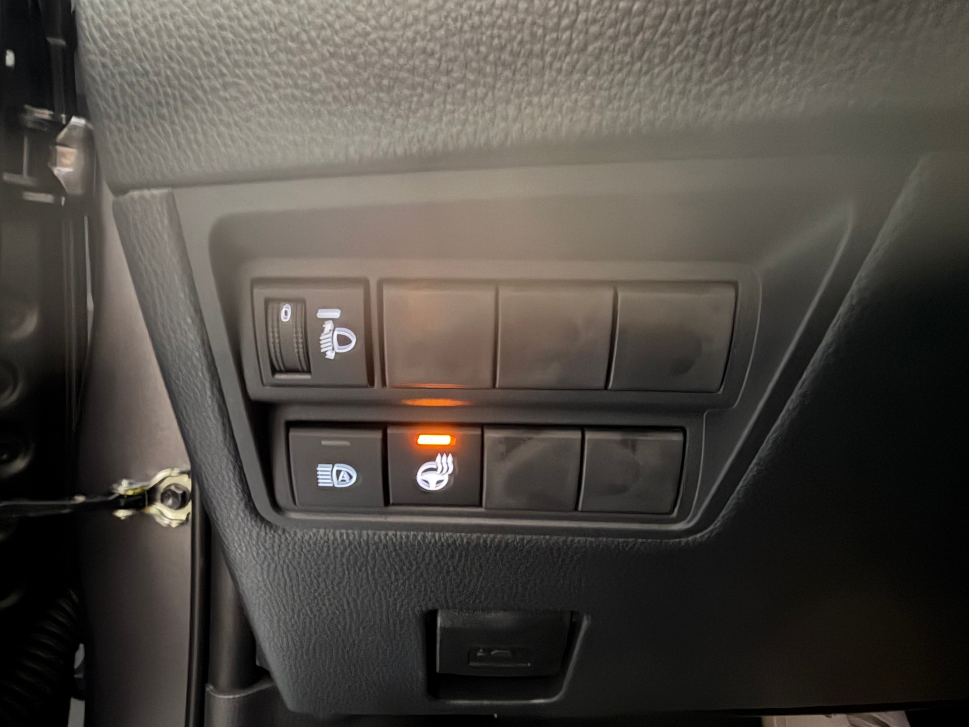 TOYOTA Yaris 1.5 Trend e-CVT-image-11