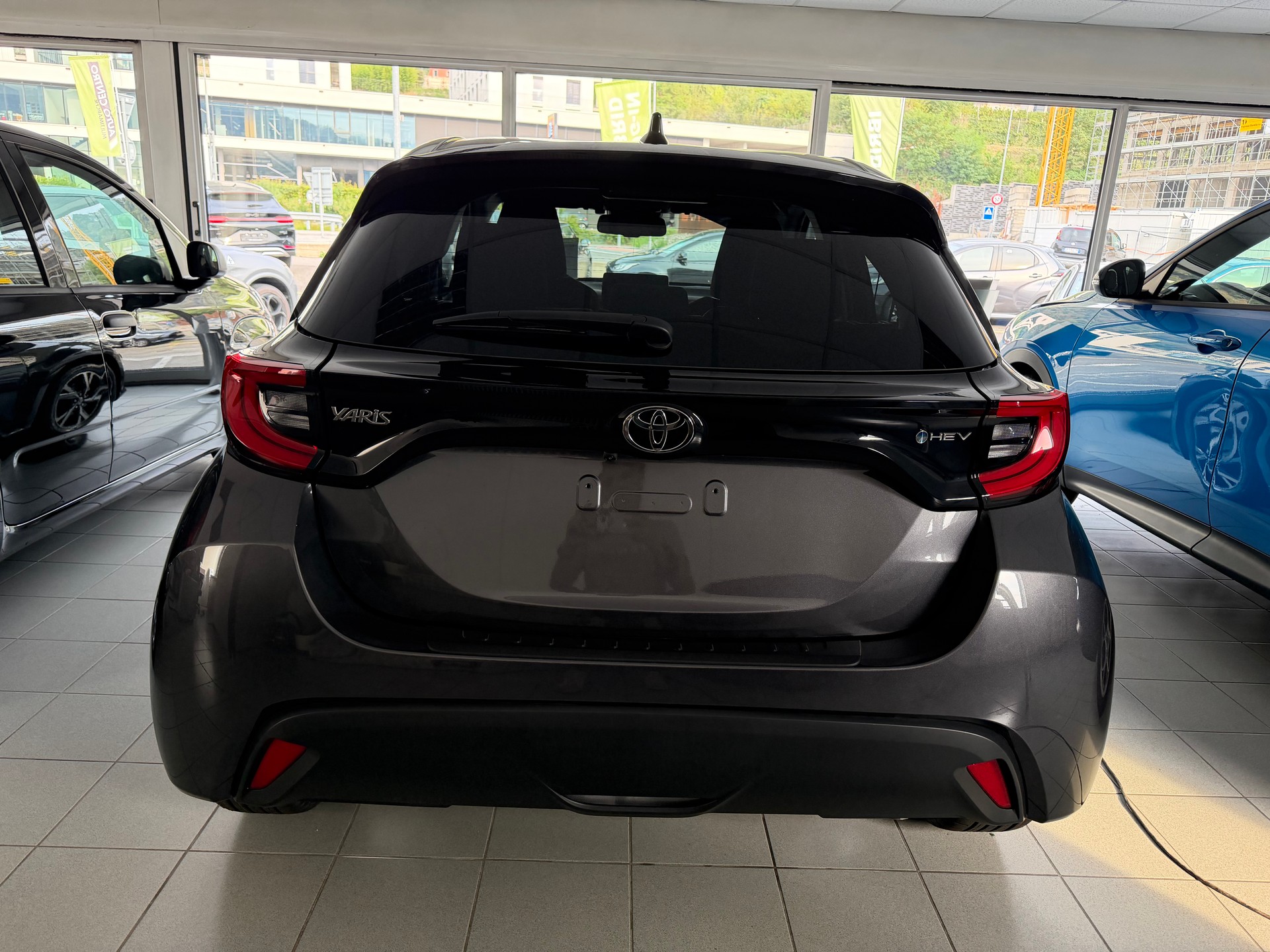 TOYOTA Yaris 1.5 Trend e-CVT-image-4