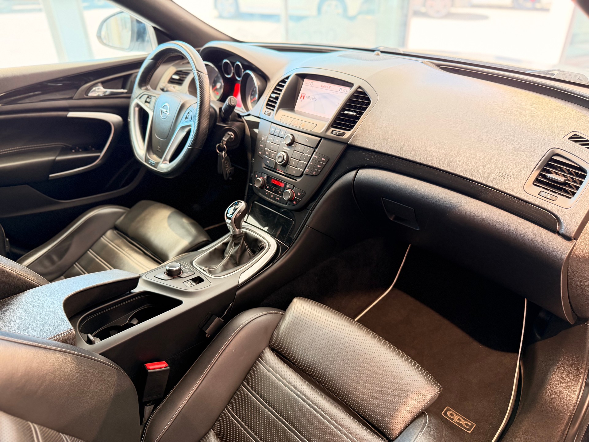 OPEL Insignia Sports Tourer 2.8 Turbo OPC 4WD-image-23