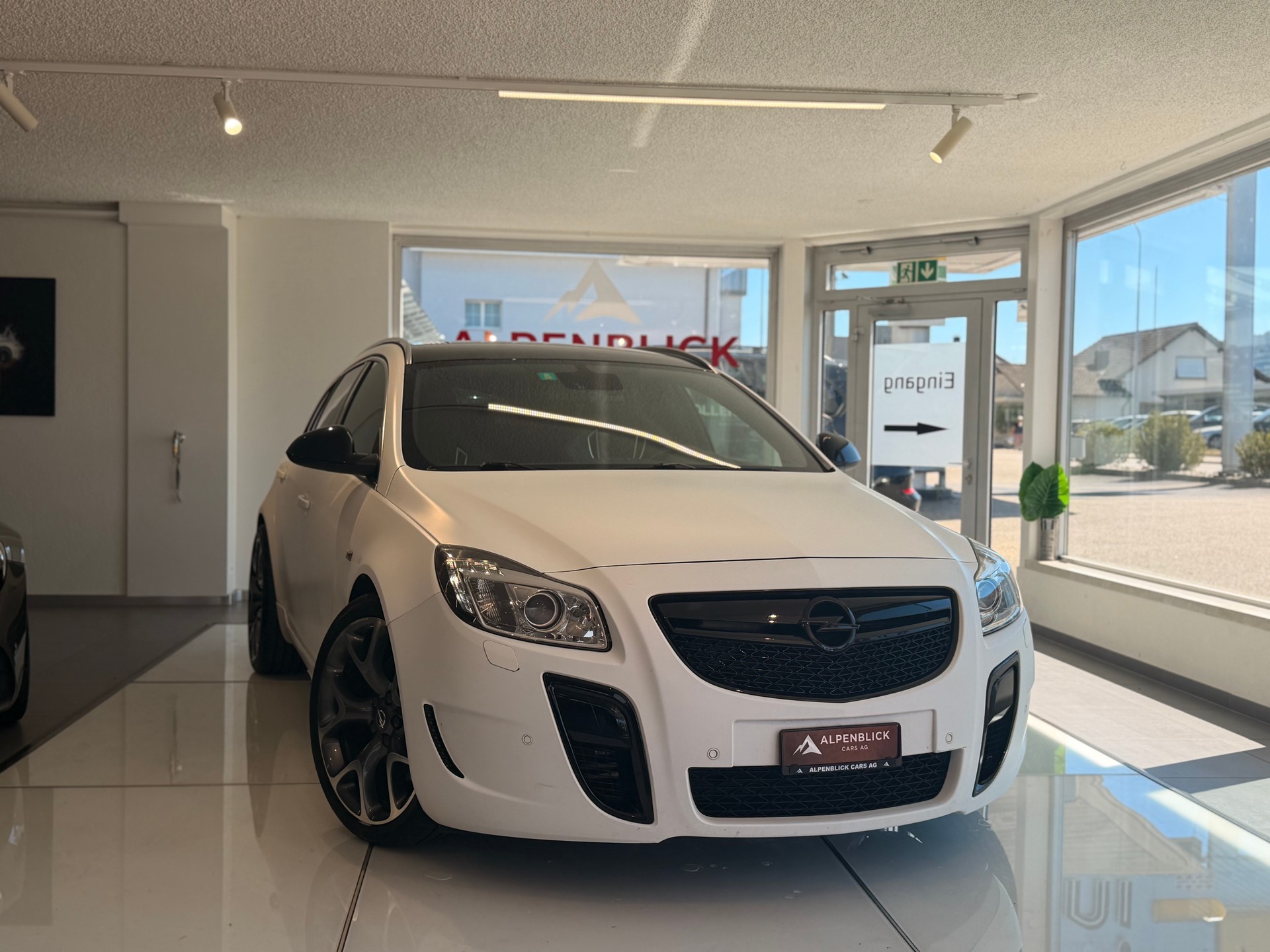 OPEL Insignia Sports Tourer 2.8 Turbo OPC 4WD-image-0