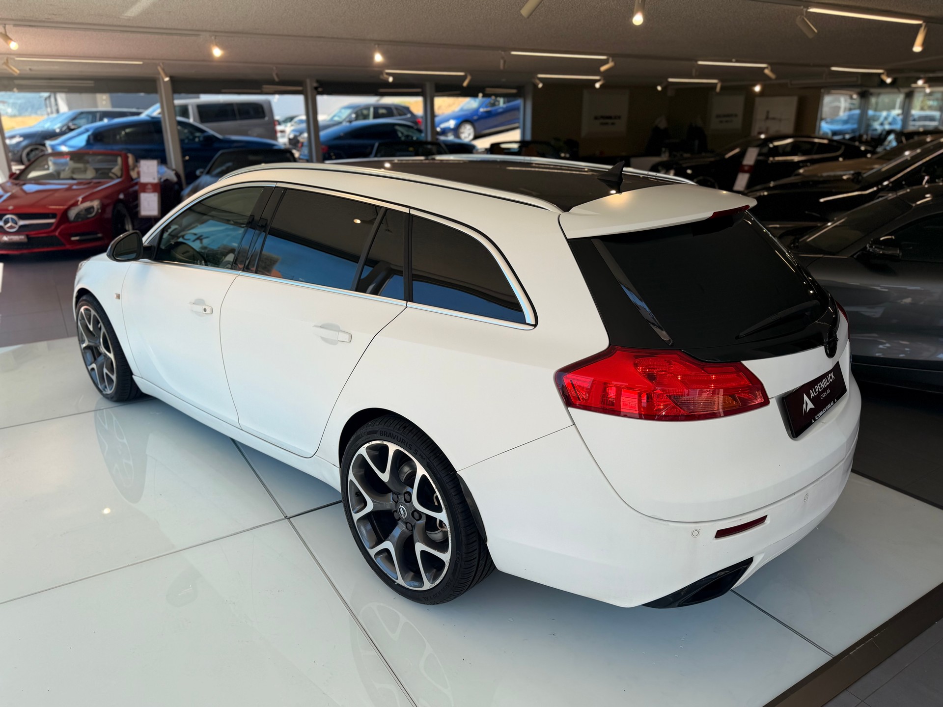 OPEL Insignia Sports Tourer 2.8 Turbo OPC 4WD-image-10
