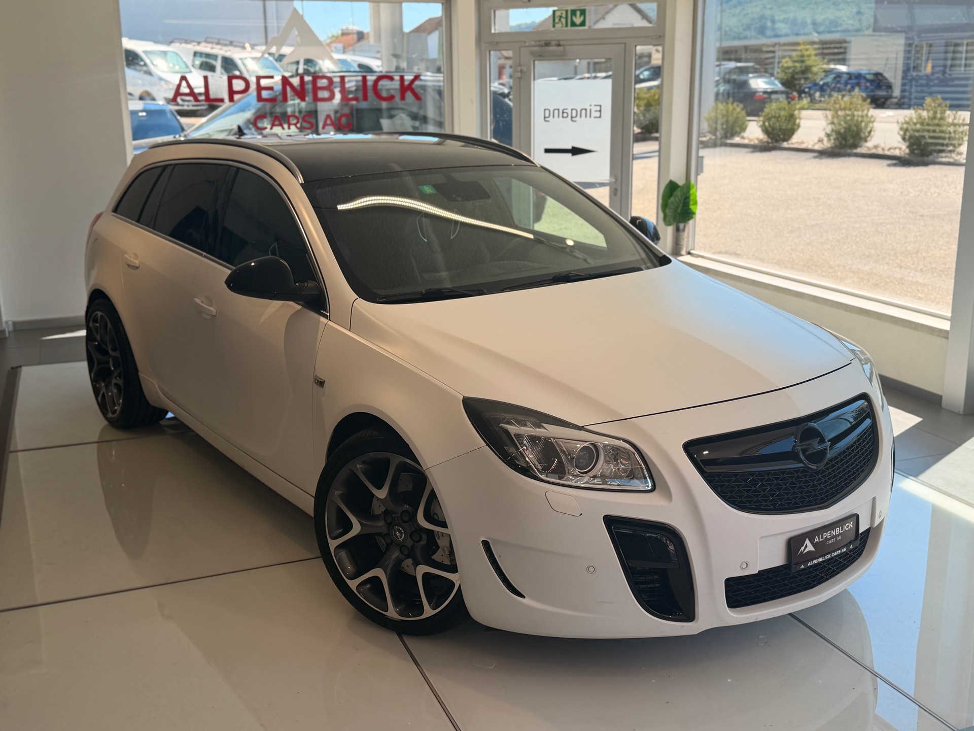 OPEL Insignia Sports Tourer 2.8 Turbo OPC 4WD-image-2