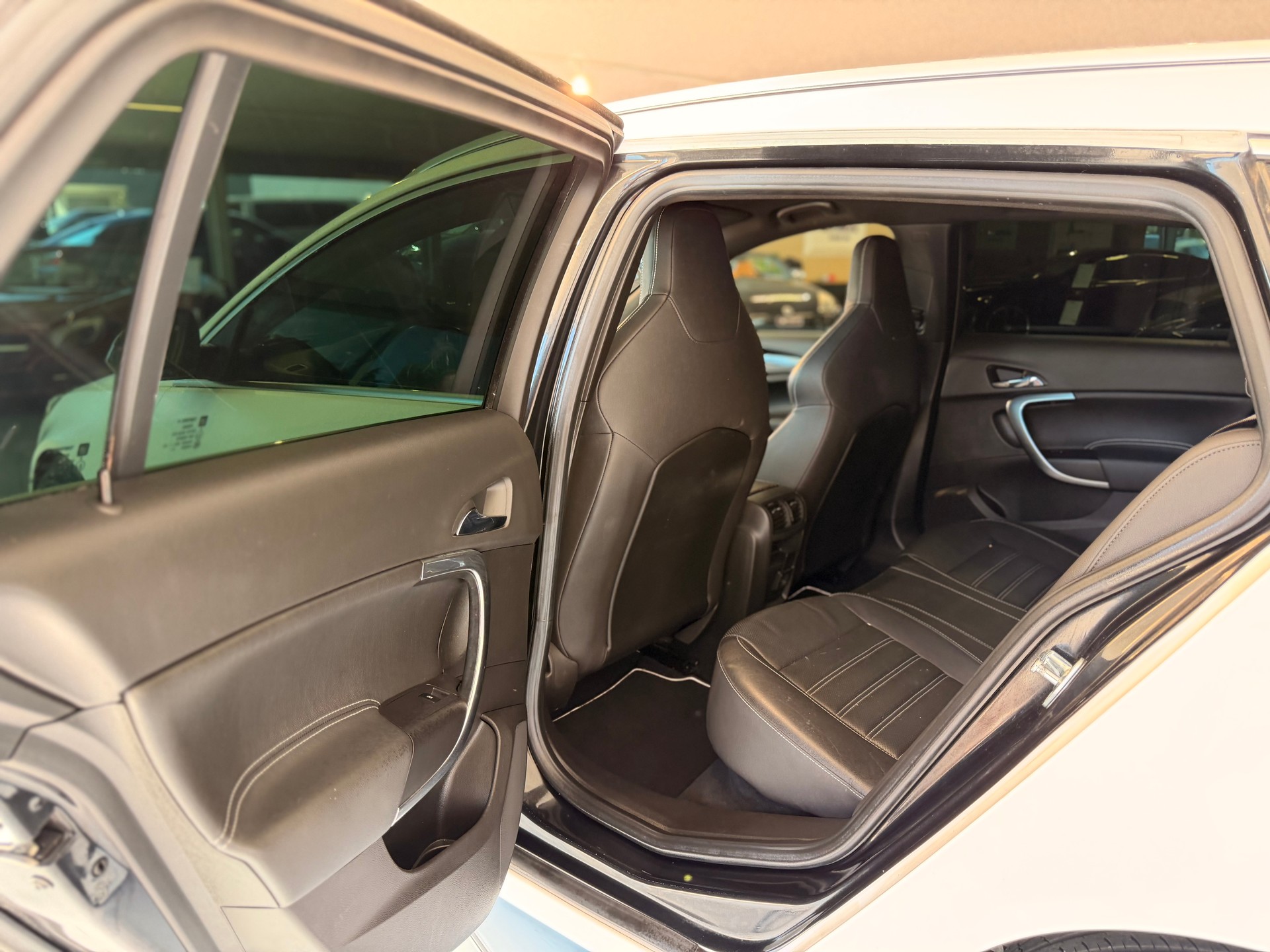 OPEL Insignia Sports Tourer 2.8 Turbo OPC 4WD-image-17