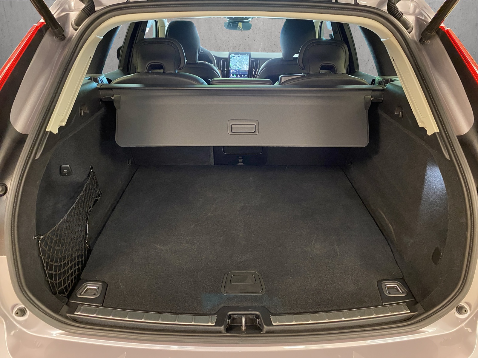 VOLVO XC60 T6 eAWD PluginHybrid Plus Dark Geartronic-image-13