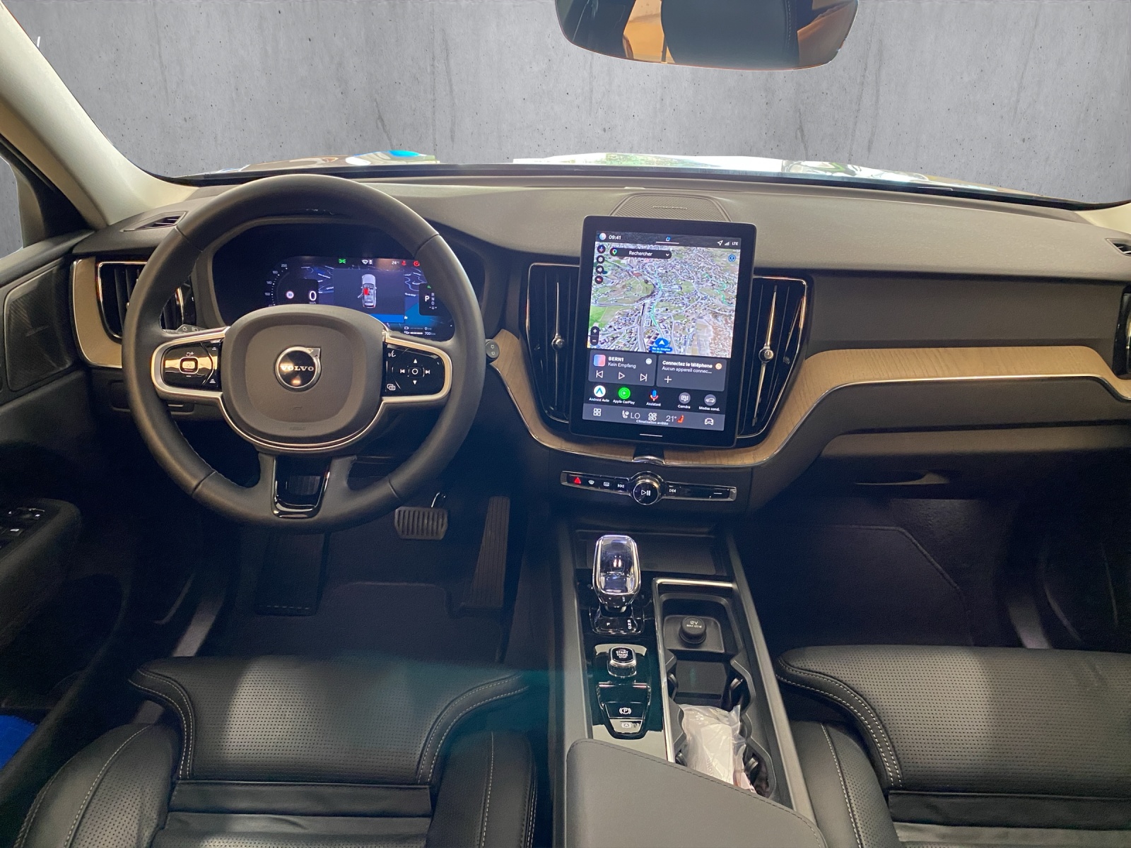 VOLVO XC60 T6 eAWD PluginHybrid Plus Dark Geartronic-image-11