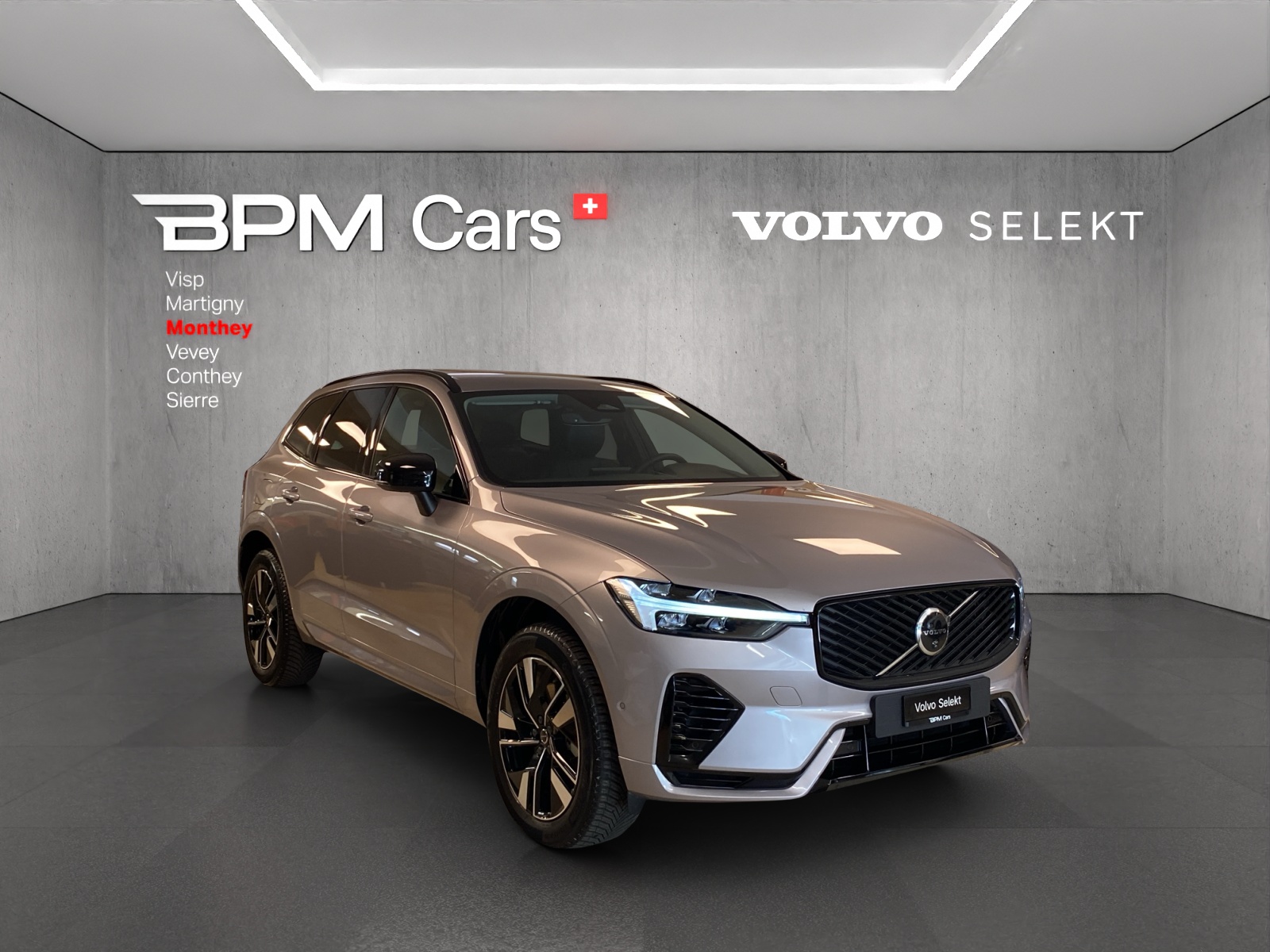 VOLVO XC60 T6 eAWD PluginHybrid Plus Dark Geartronic-image-5