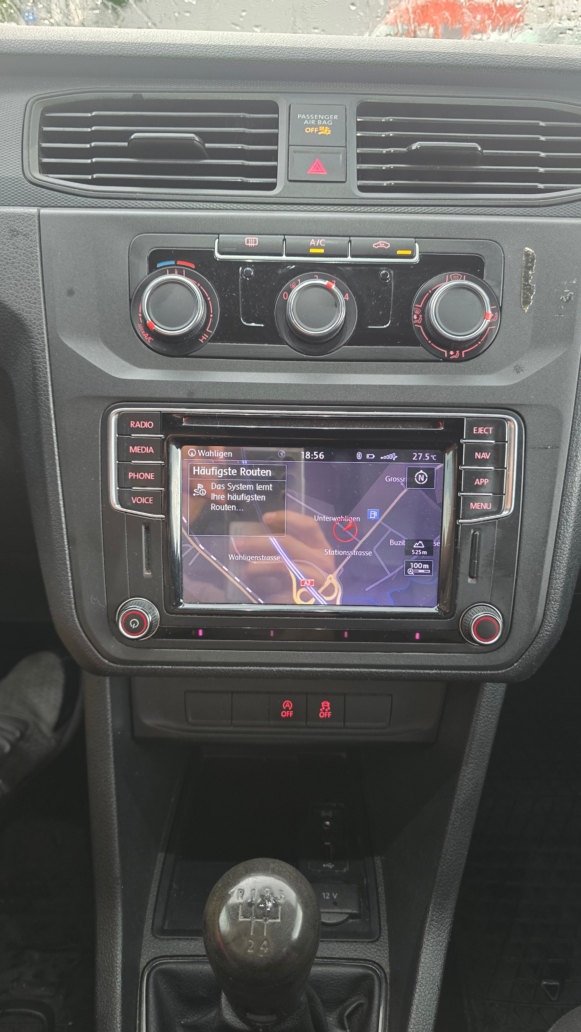 VW Caddy Maxi 2.0TDI BlueMotion Technology-image-15