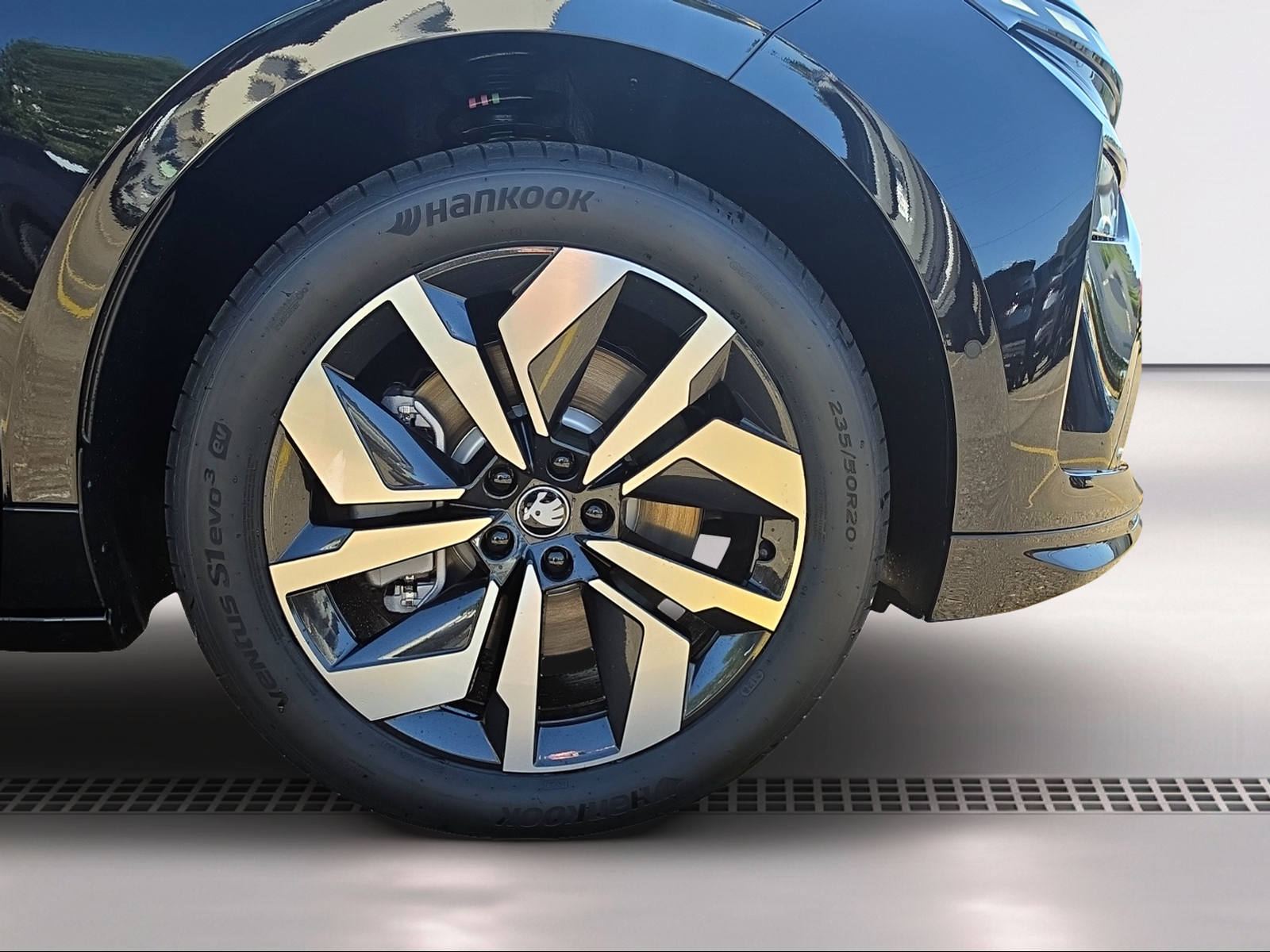 SKODA Enyaq 85x Sportline 4x4-image-7