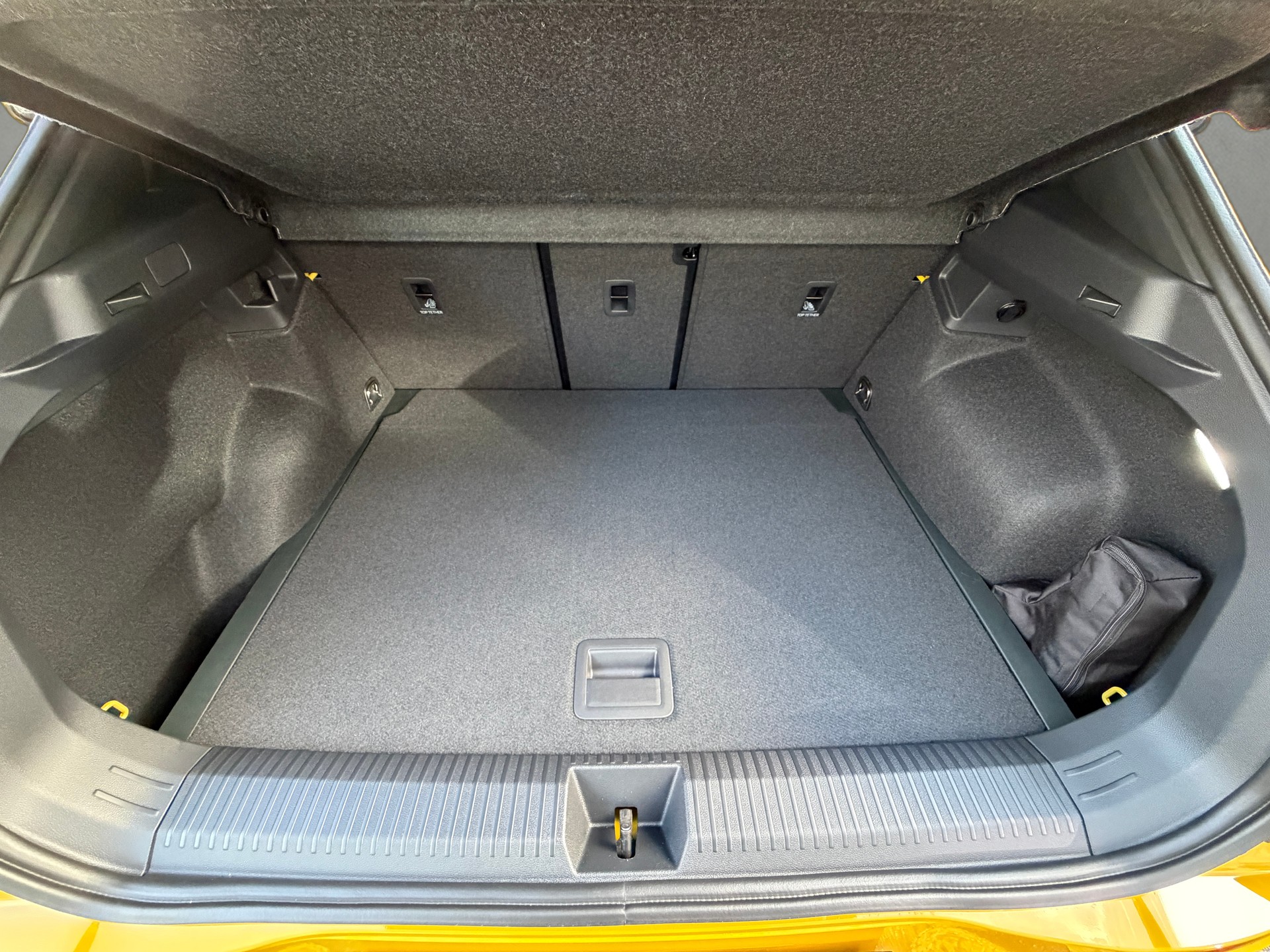 VW T-Roc 1.5 eTSI mHEV R-Line DSG-image-24