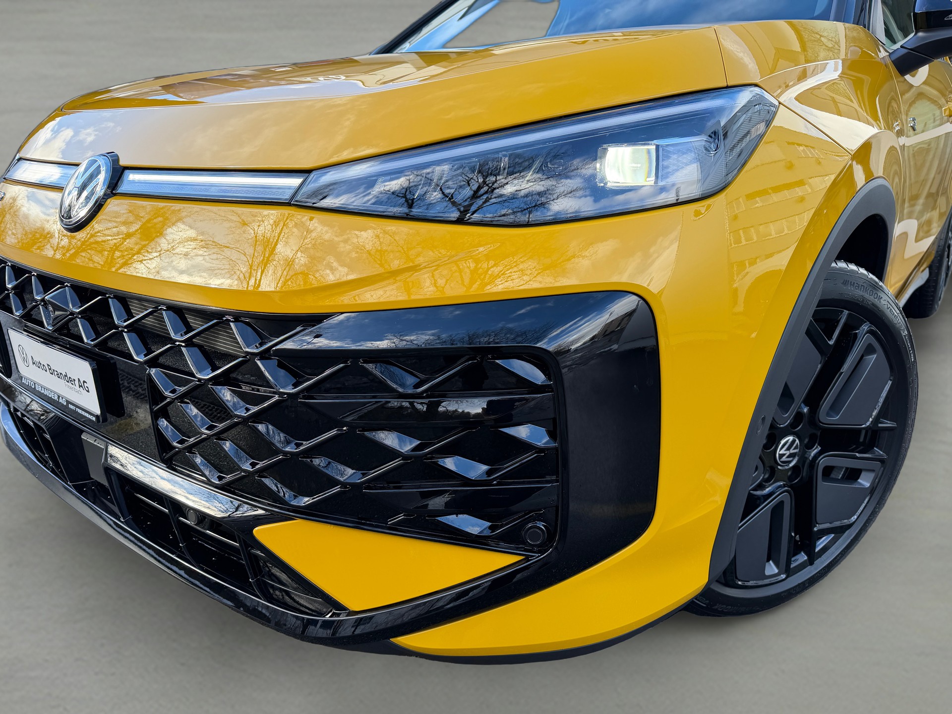 VW T-Roc 1.5 eTSI mHEV R-Line DSG-image-2