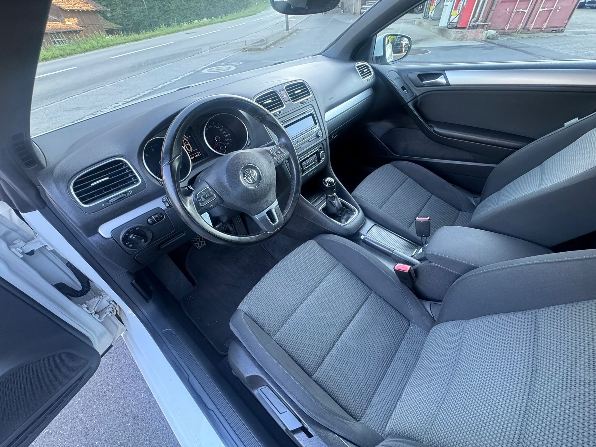 VW Golf Cabrio 1.2 TSI BMT Whiteline-image-1