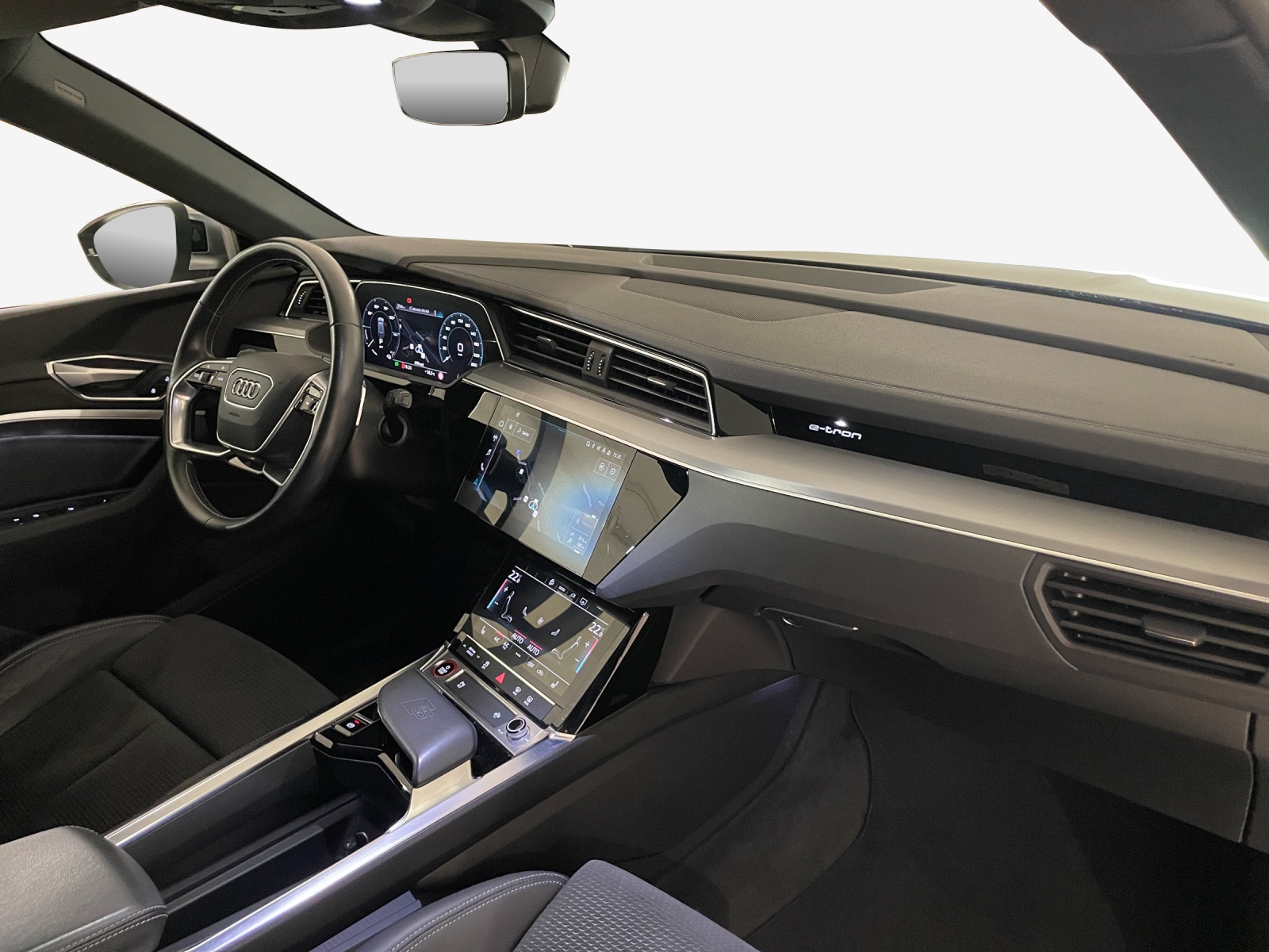 AUDI e-tron S quattro-image-14