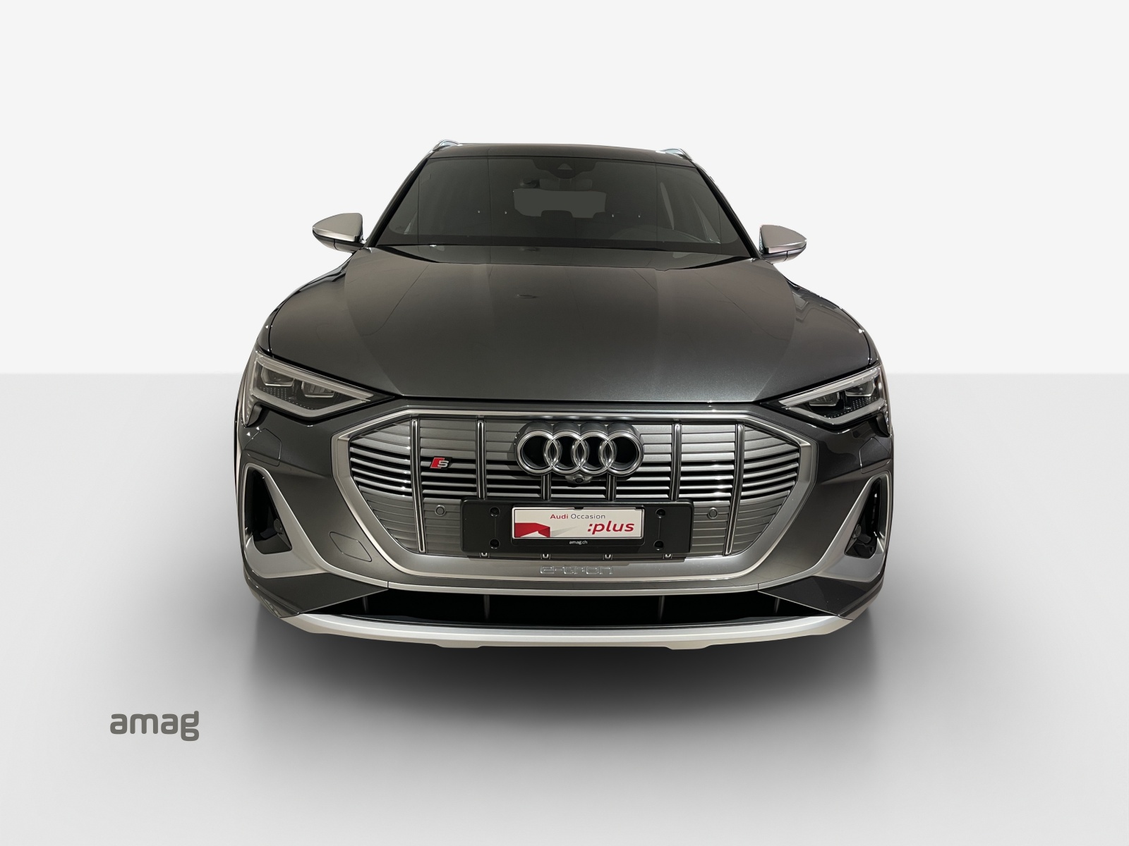 AUDI e-tron S quattro-image-7