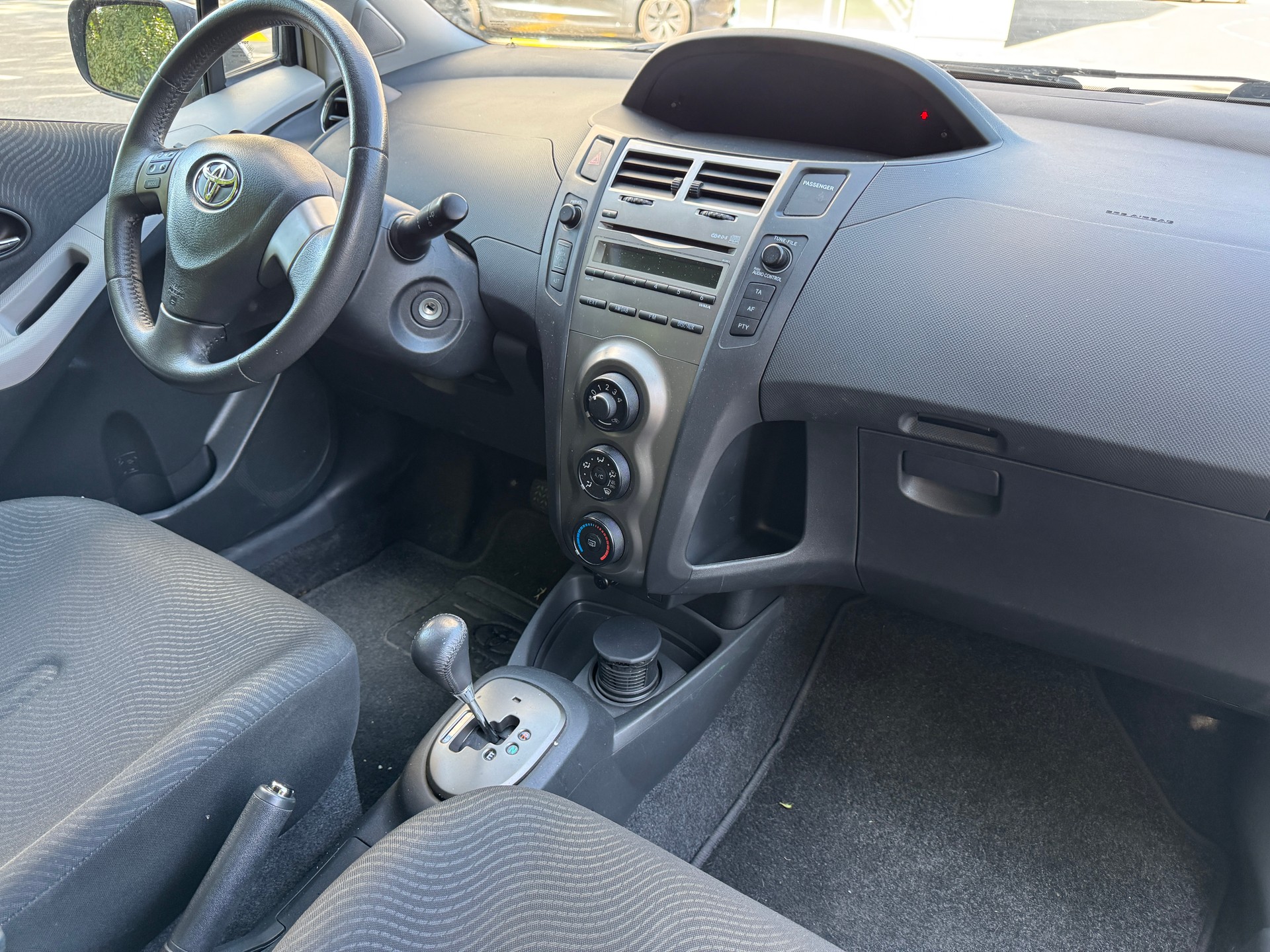 TOYOTA Yaris 1.33 Linea Luna Multimode-image-11