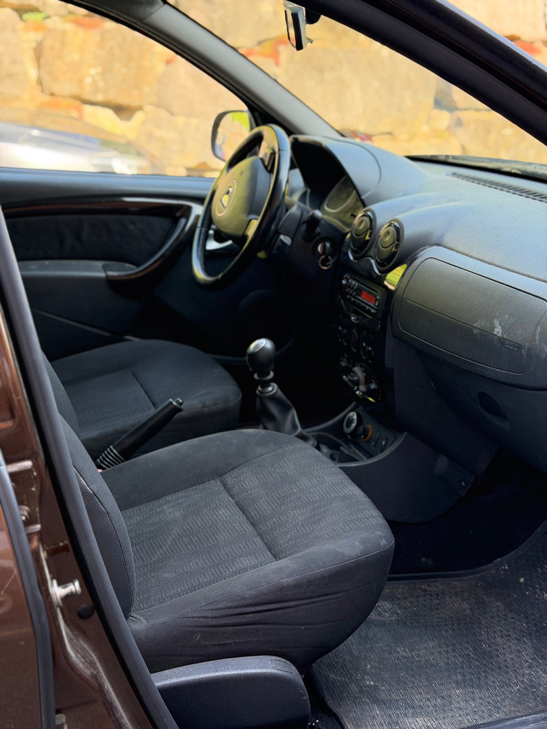 DACIA Duster 1.5 dCi Lauréate 4x4-image-8