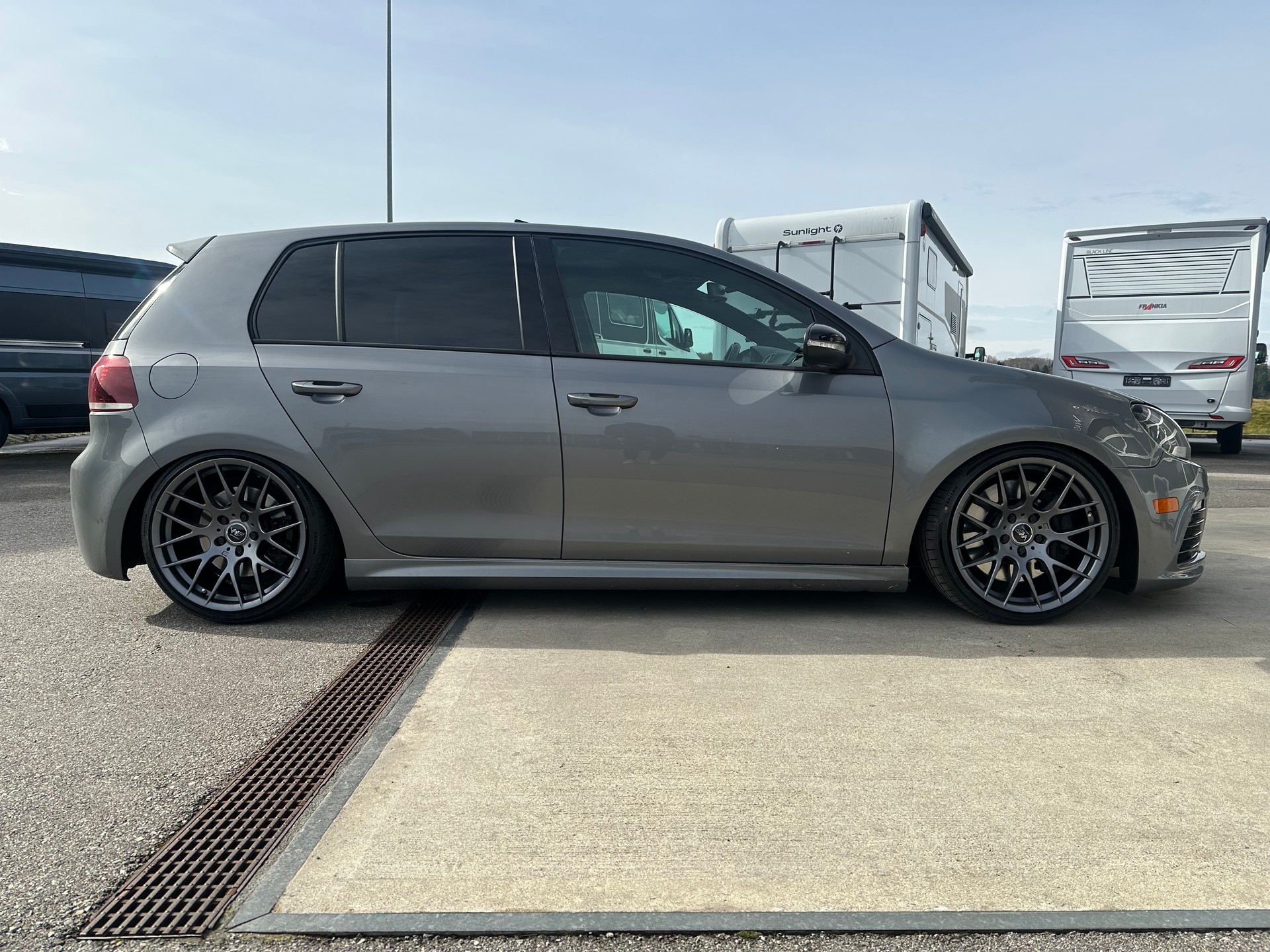 VW Golf 2.0 TSI R 4Motion-image-7
