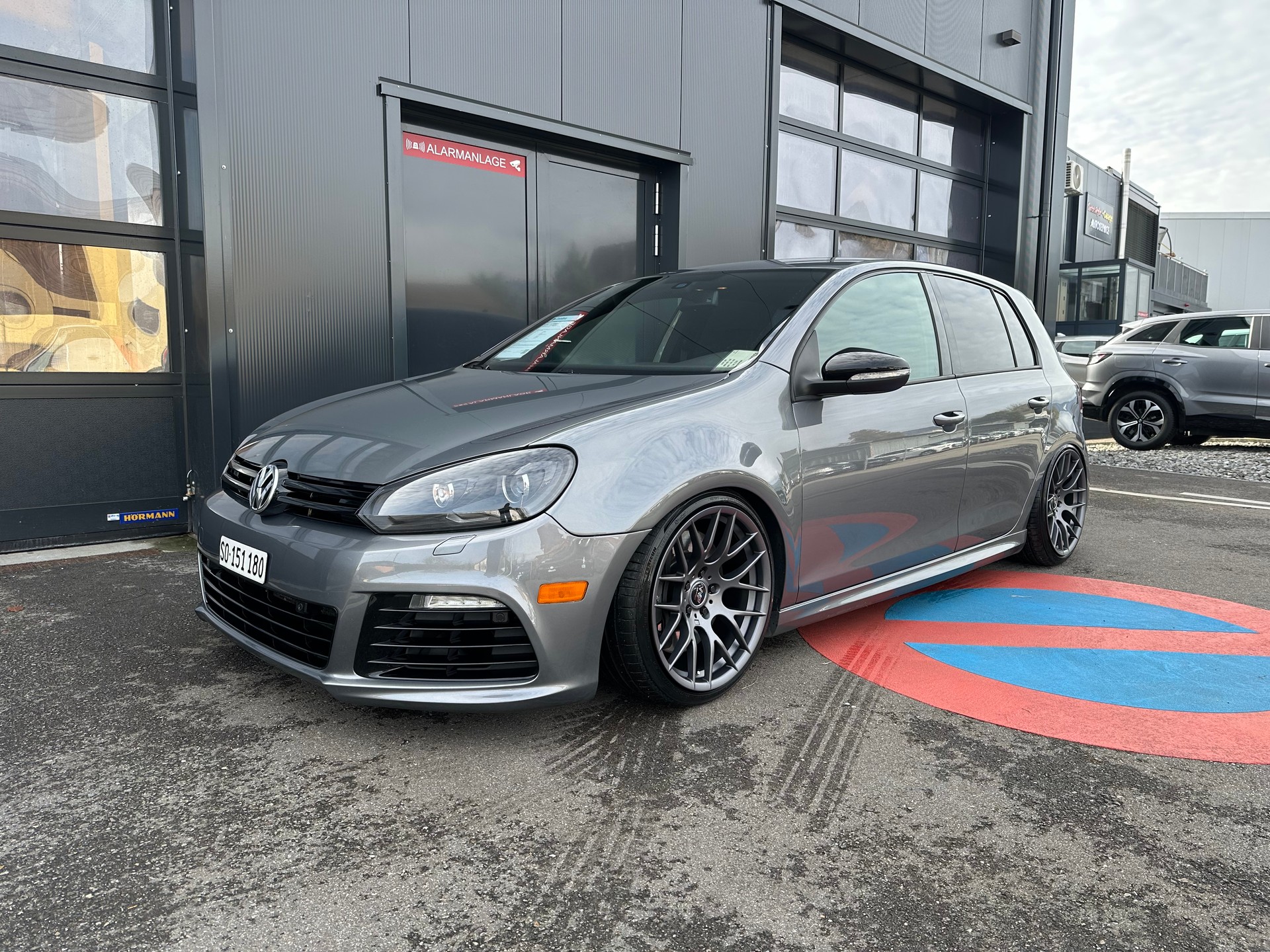 VW Golf 2.0 TSI R 4Motion-image-0