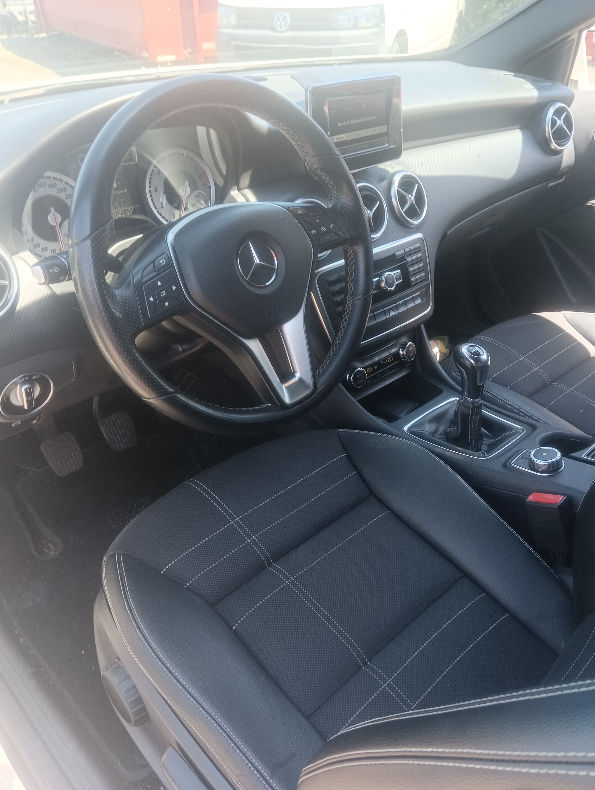 MERCEDES-BENZ A 200-image-4