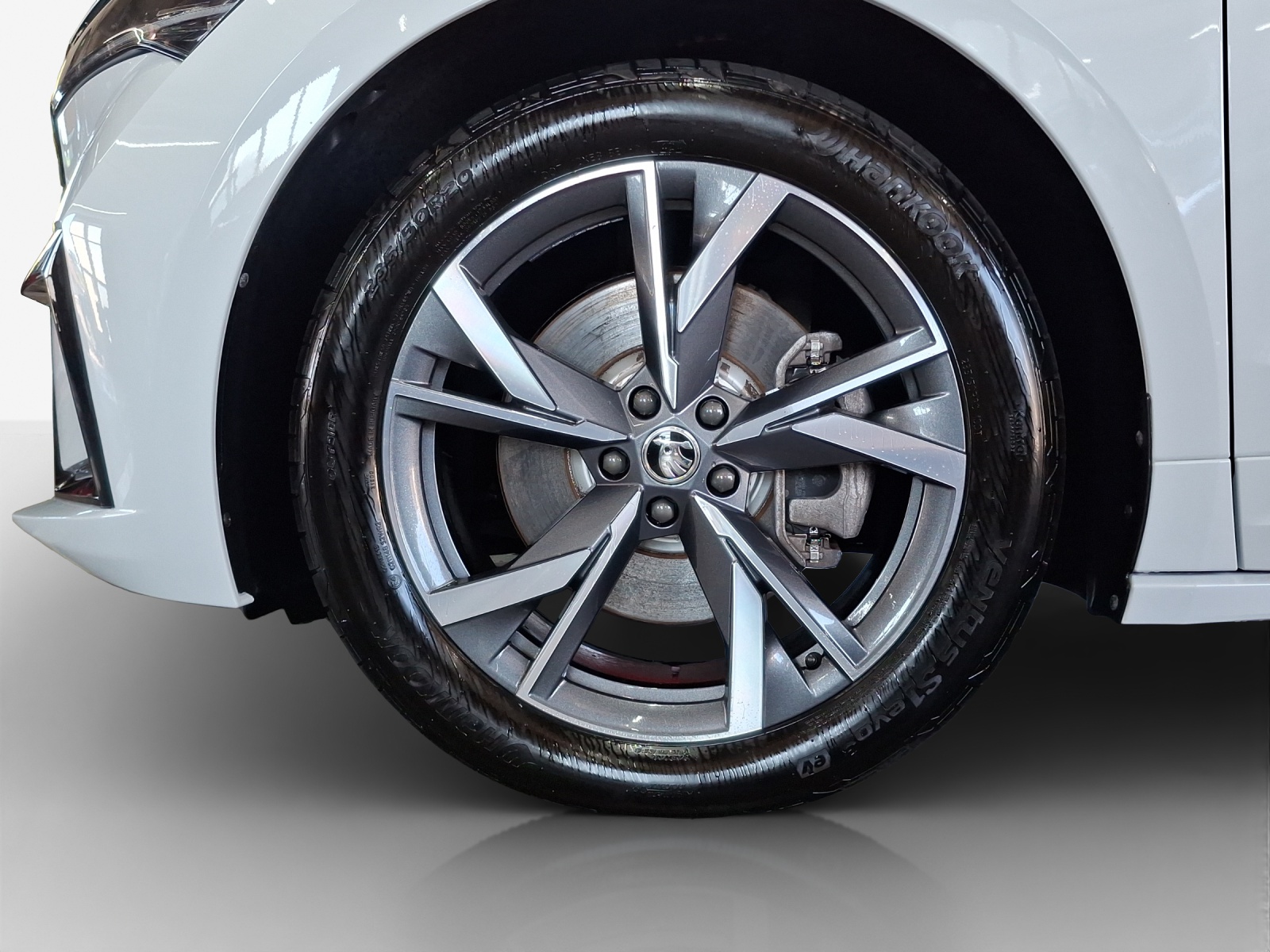 SKODA Enyaq 85 Sportline-image-14