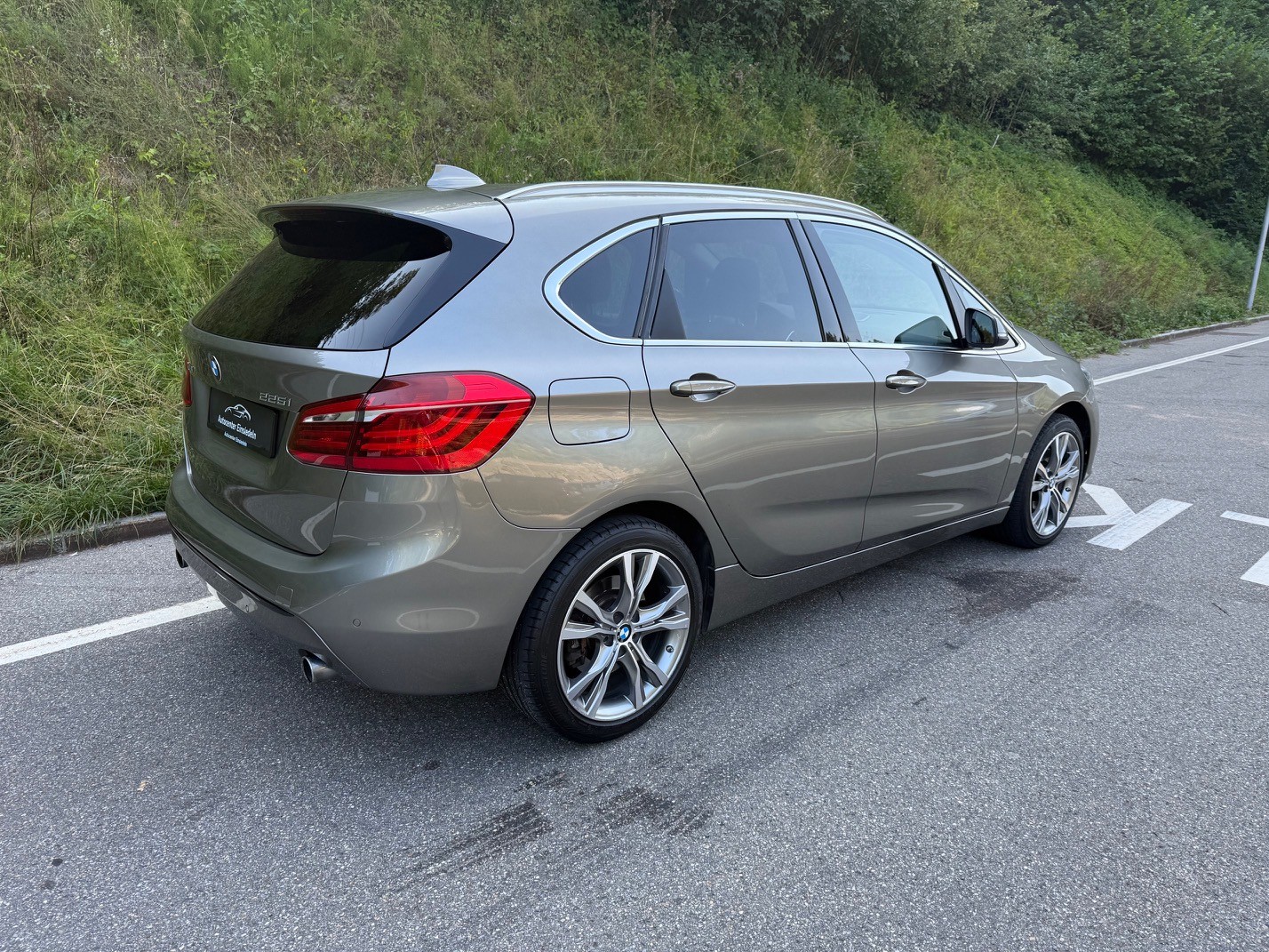 BMW 225i xDrive Active Tourer Sport Line Steptronic-image-1