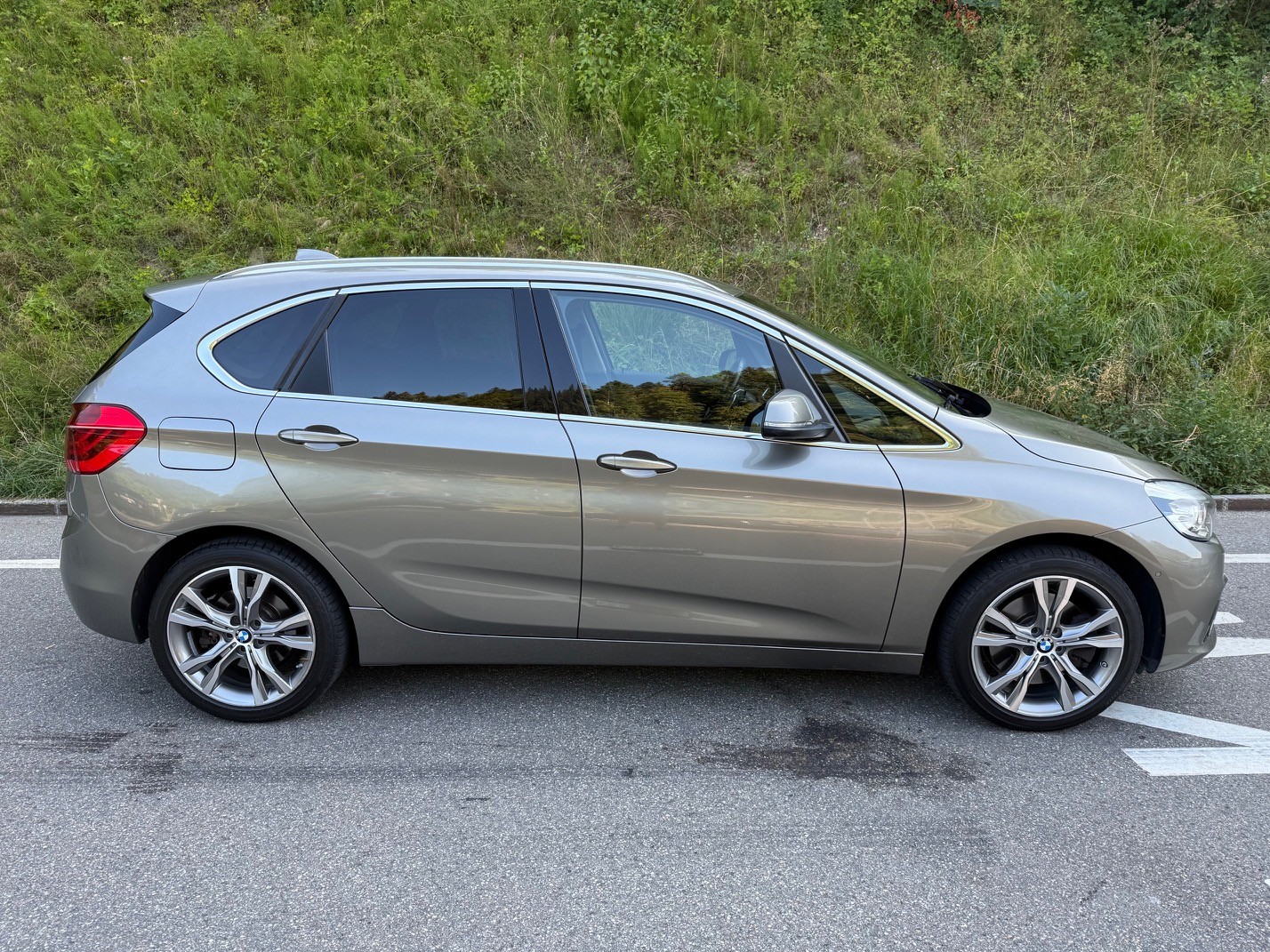 BMW 225i xDrive Active Tourer Sport Line Steptronic-image-2