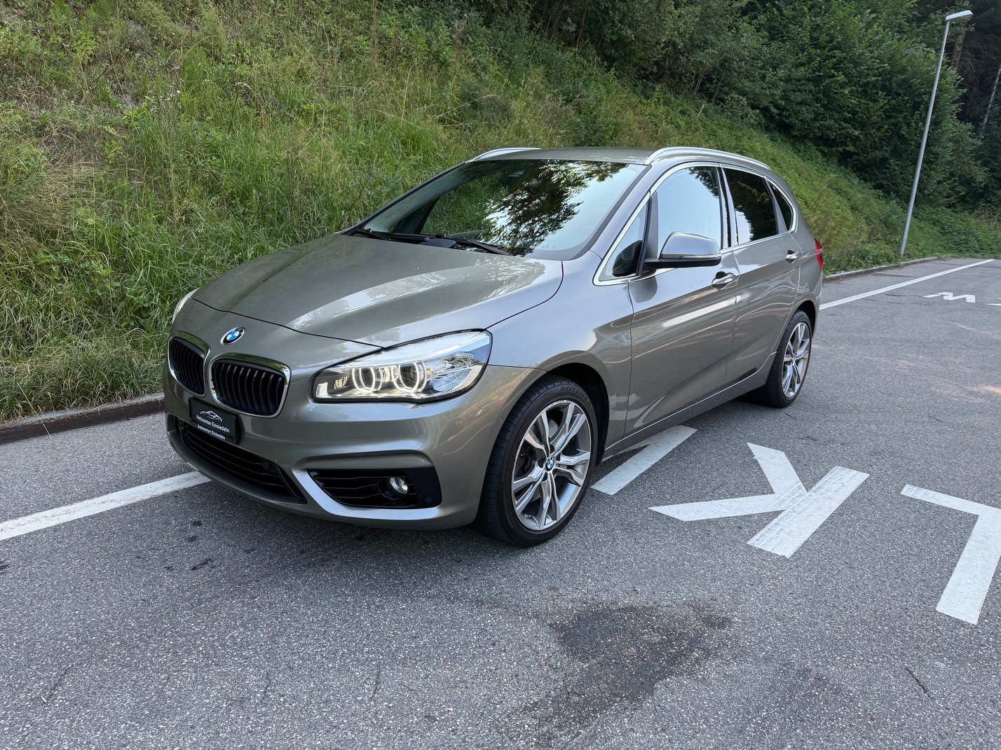 BMW 225i xDrive Active Tourer Sport Line Steptronic-image-0