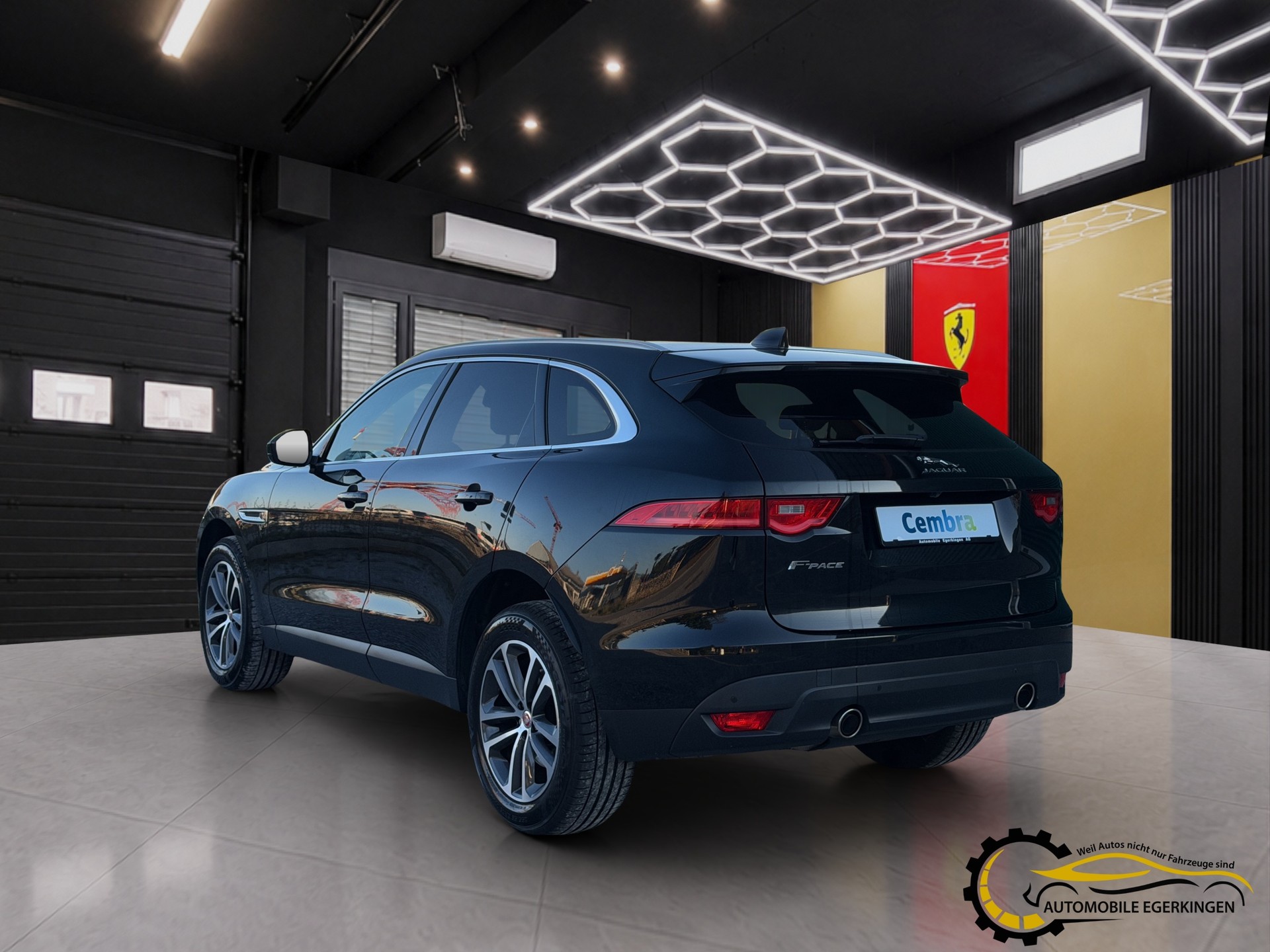 JAGUAR F-Pace 3.0 V6 D Prestige AWD-image-6