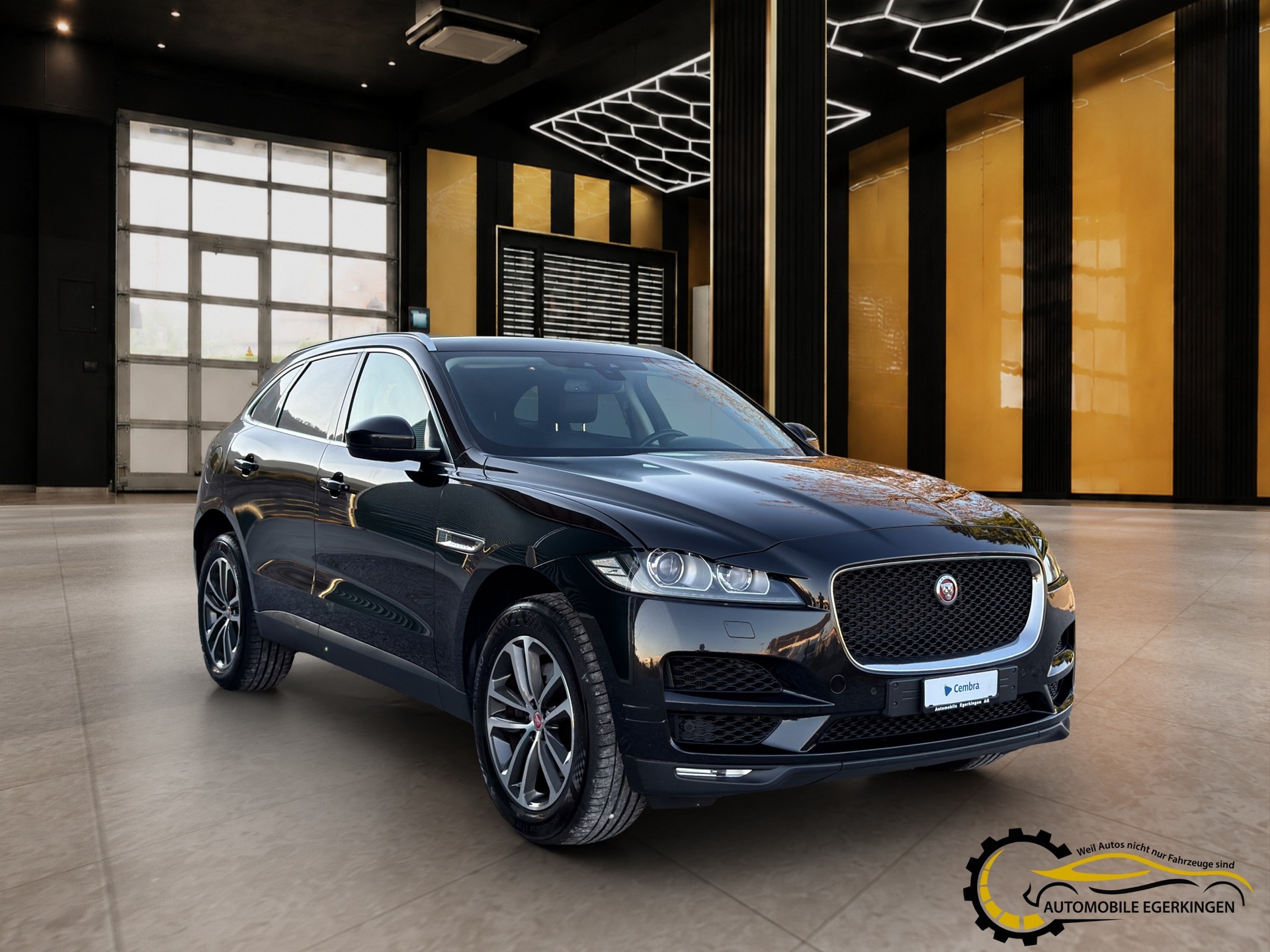 JAGUAR F-Pace 3.0 V6 D Prestige AWD-showroom-element-2