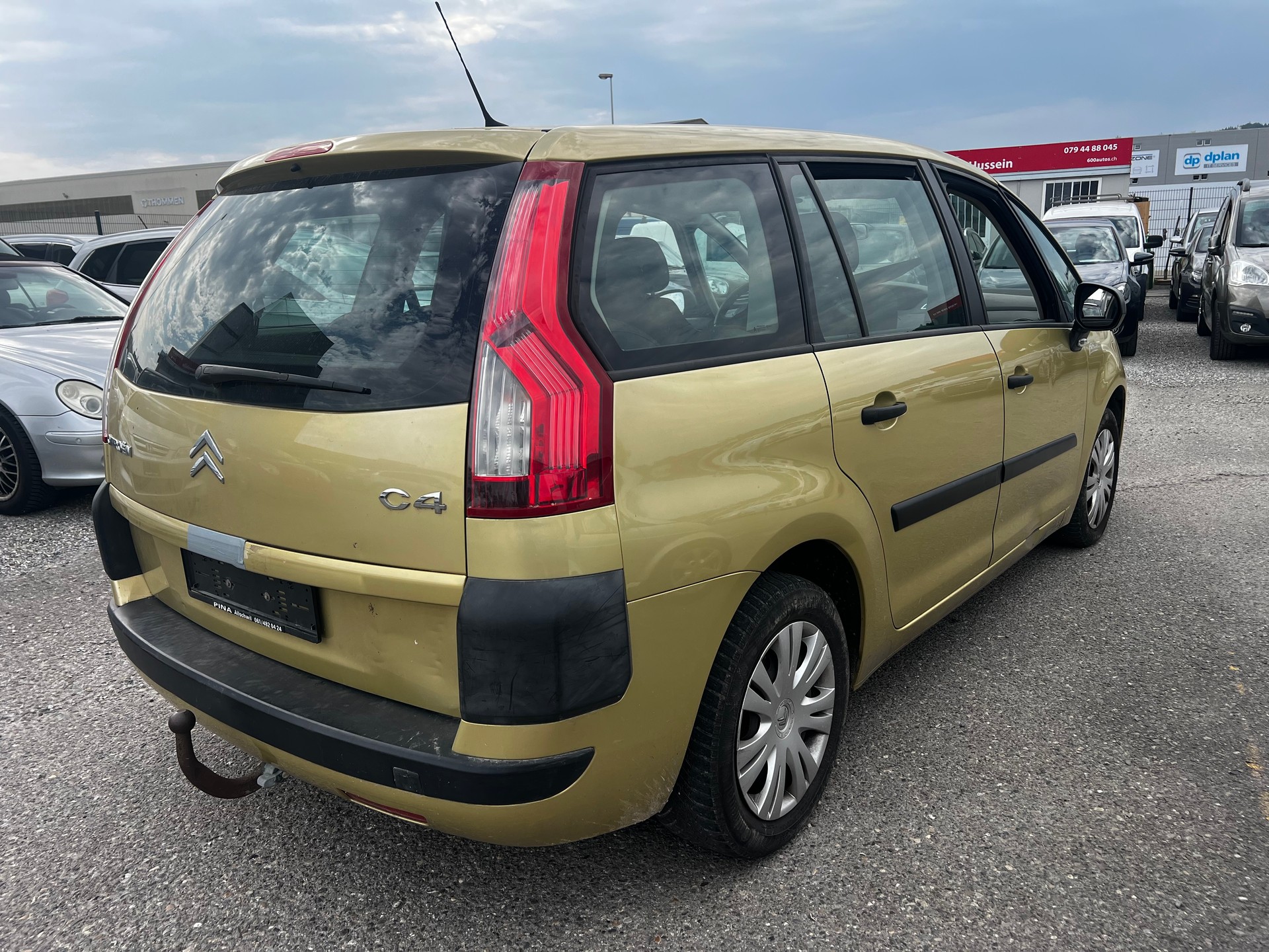 CITROEN Grand C4 Picasso 1.6 HDI 16V Essentiel-image-4