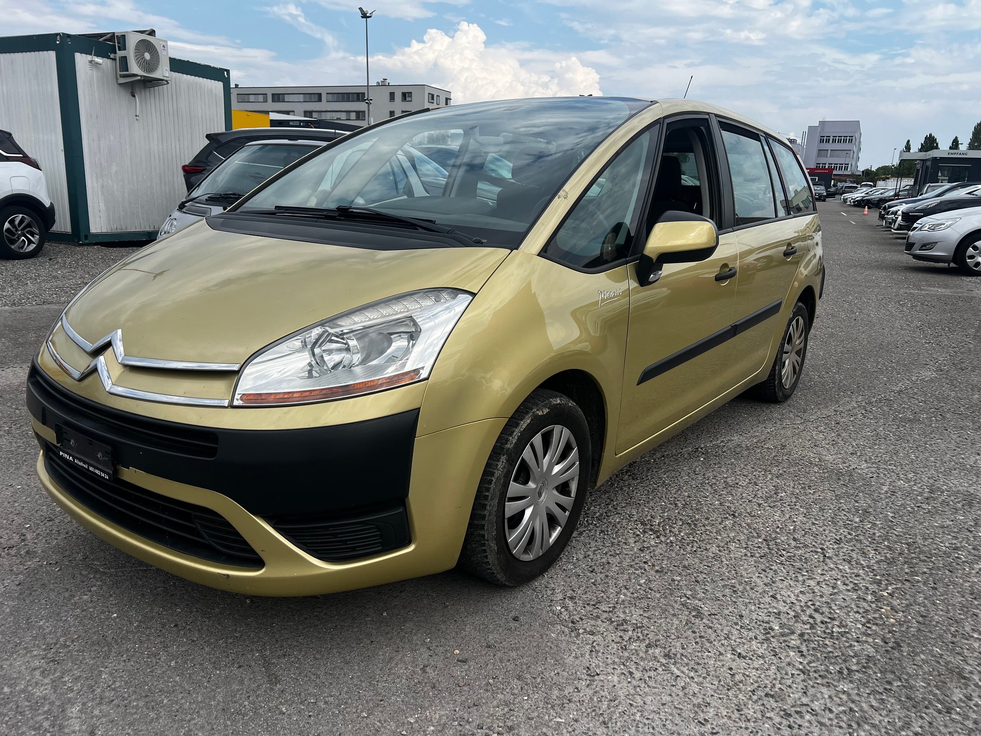 CITROEN Grand C4 Picasso 1.6 HDI 16V Essentiel-image-0