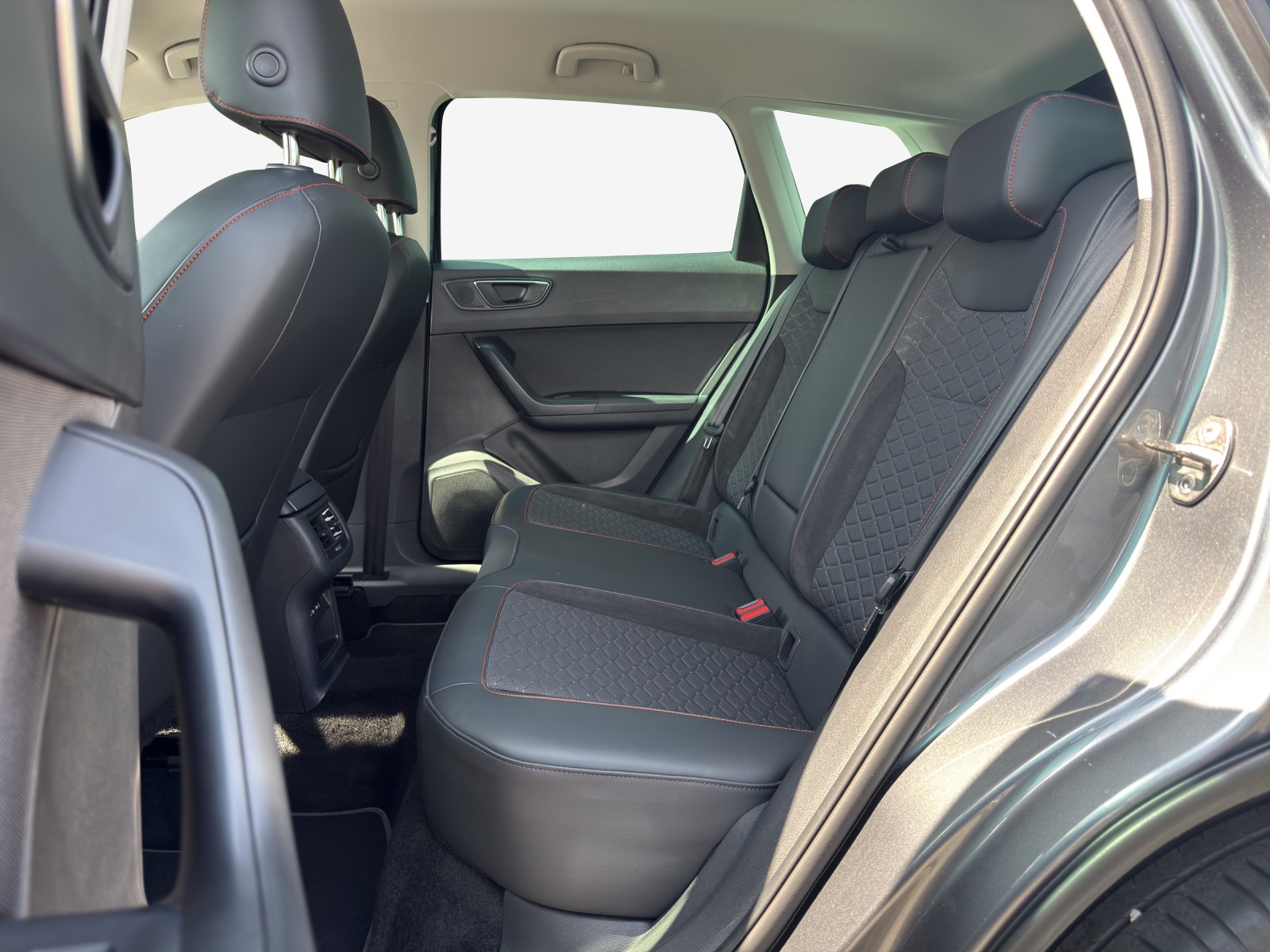 SEAT Ateca 2.0 TSI Hola FR 4Drive DSG-image-11