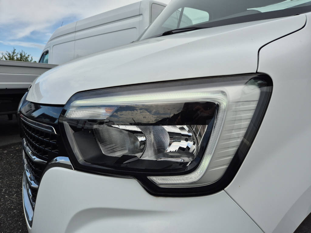 RENAULT Master Kab.-Ch. 3.5 t L3H1 2.3 dCi 180 TwinTurbo-image-14