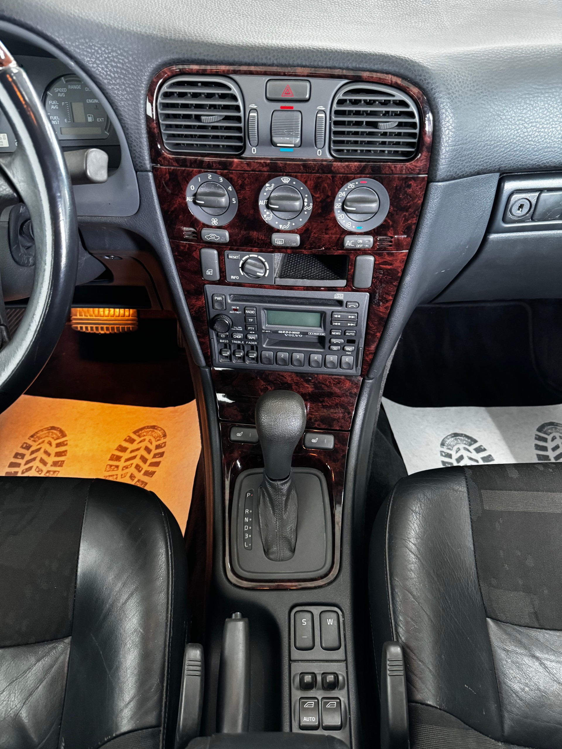 VOLVO S40 2.0-image-15