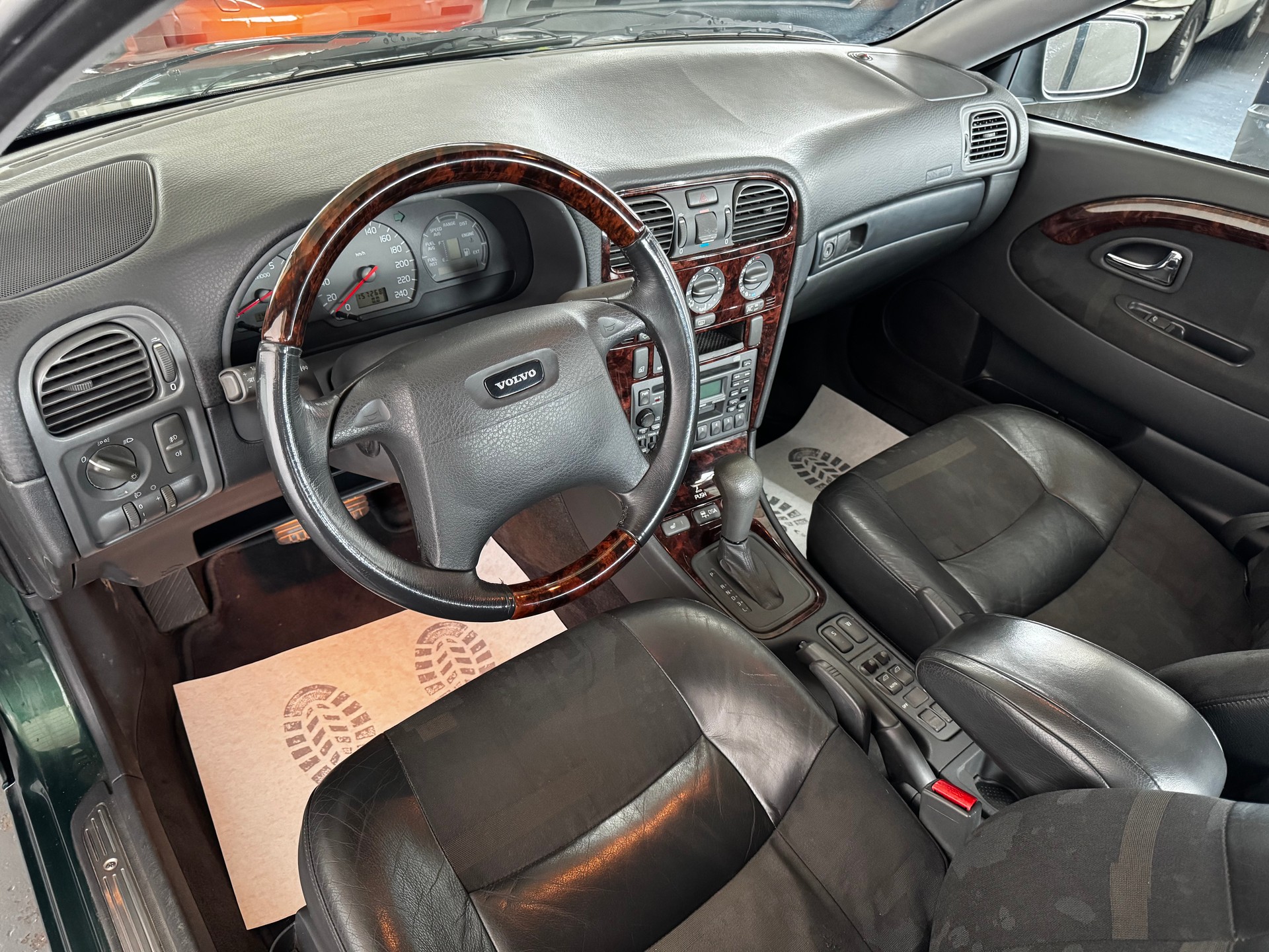 VOLVO S40 2.0-image-12